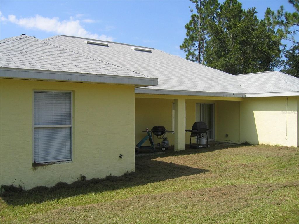Photo of 21 Slumber Path, Palm Coast, FL 32164 (MLS # FC318294)