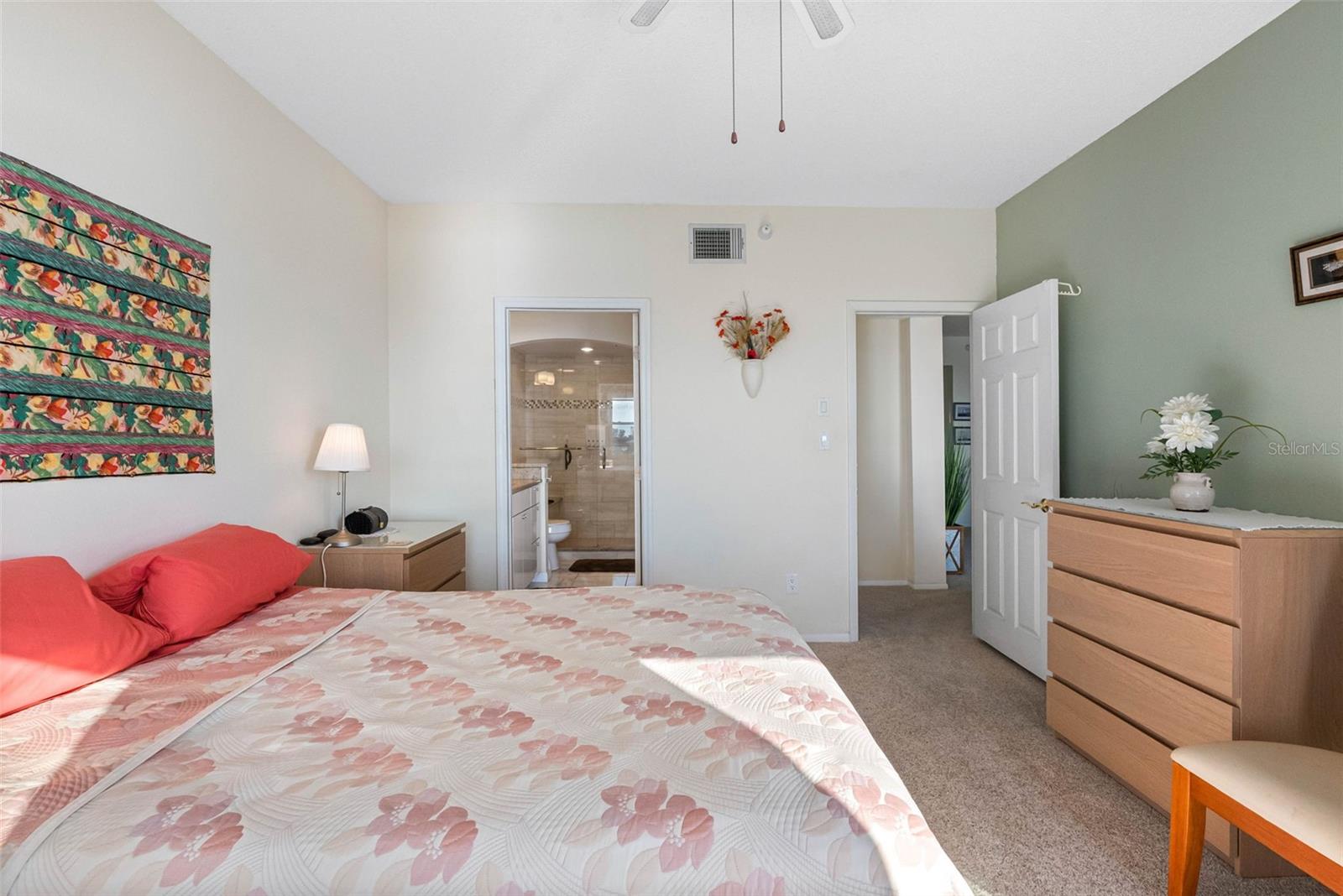 HARBOURSIDE CONDO - Residential