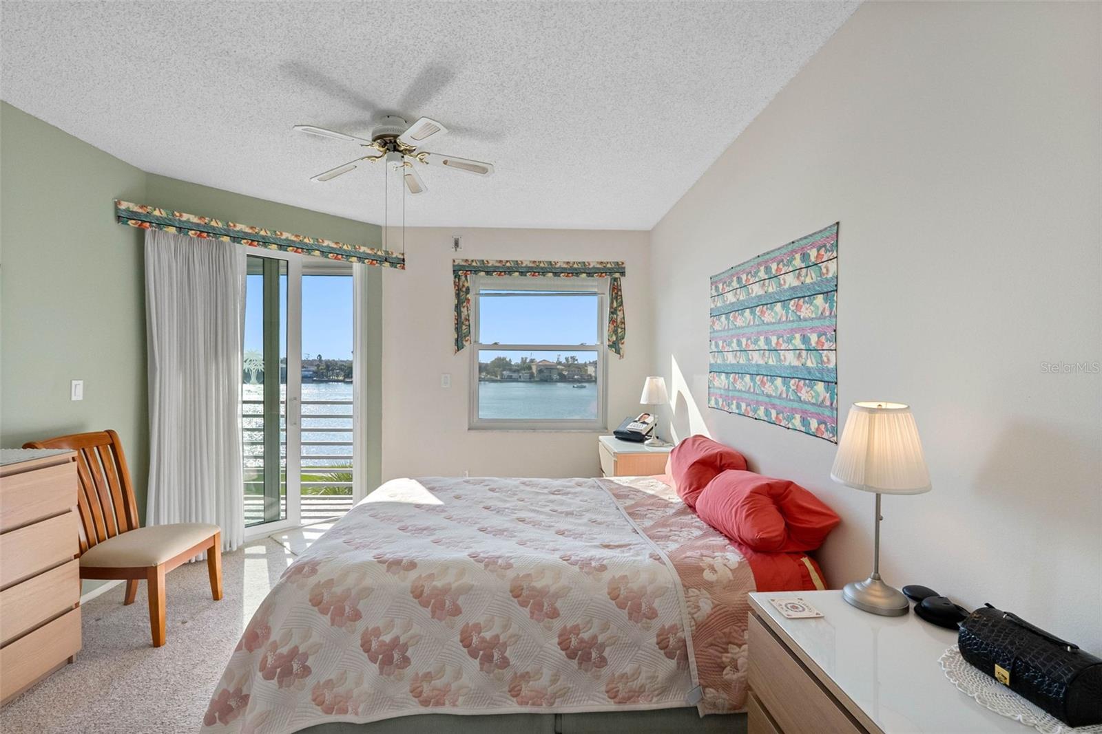 HARBOURSIDE CONDO - Residential