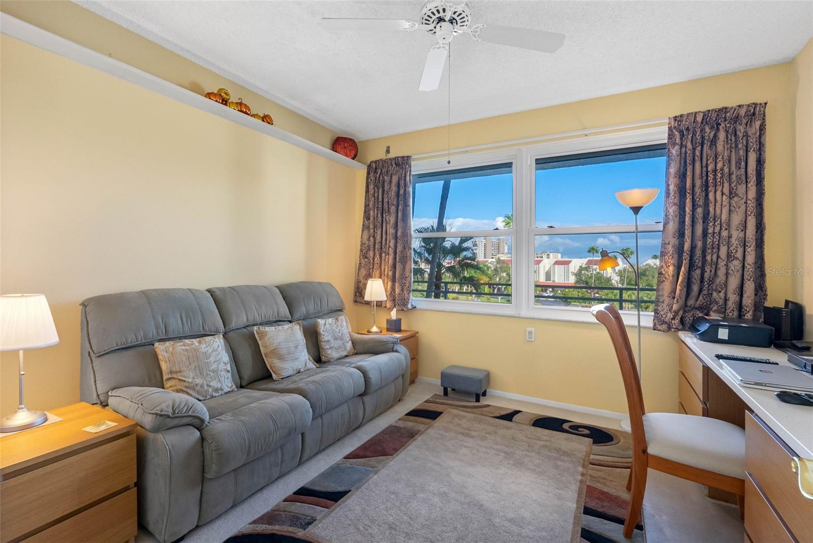 HARBOURSIDE CONDO - Residential