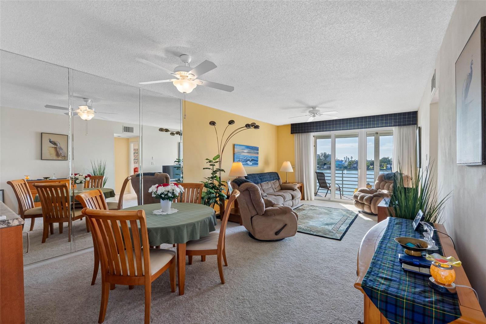 HARBOURSIDE CONDO - Residential