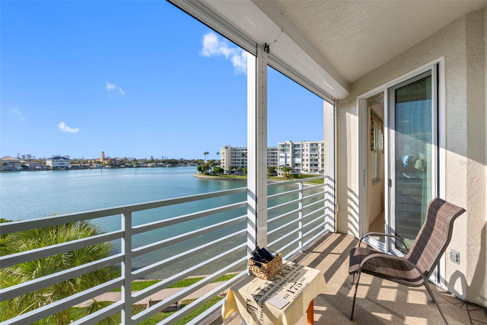 HARBOURSIDE CONDO - Residential