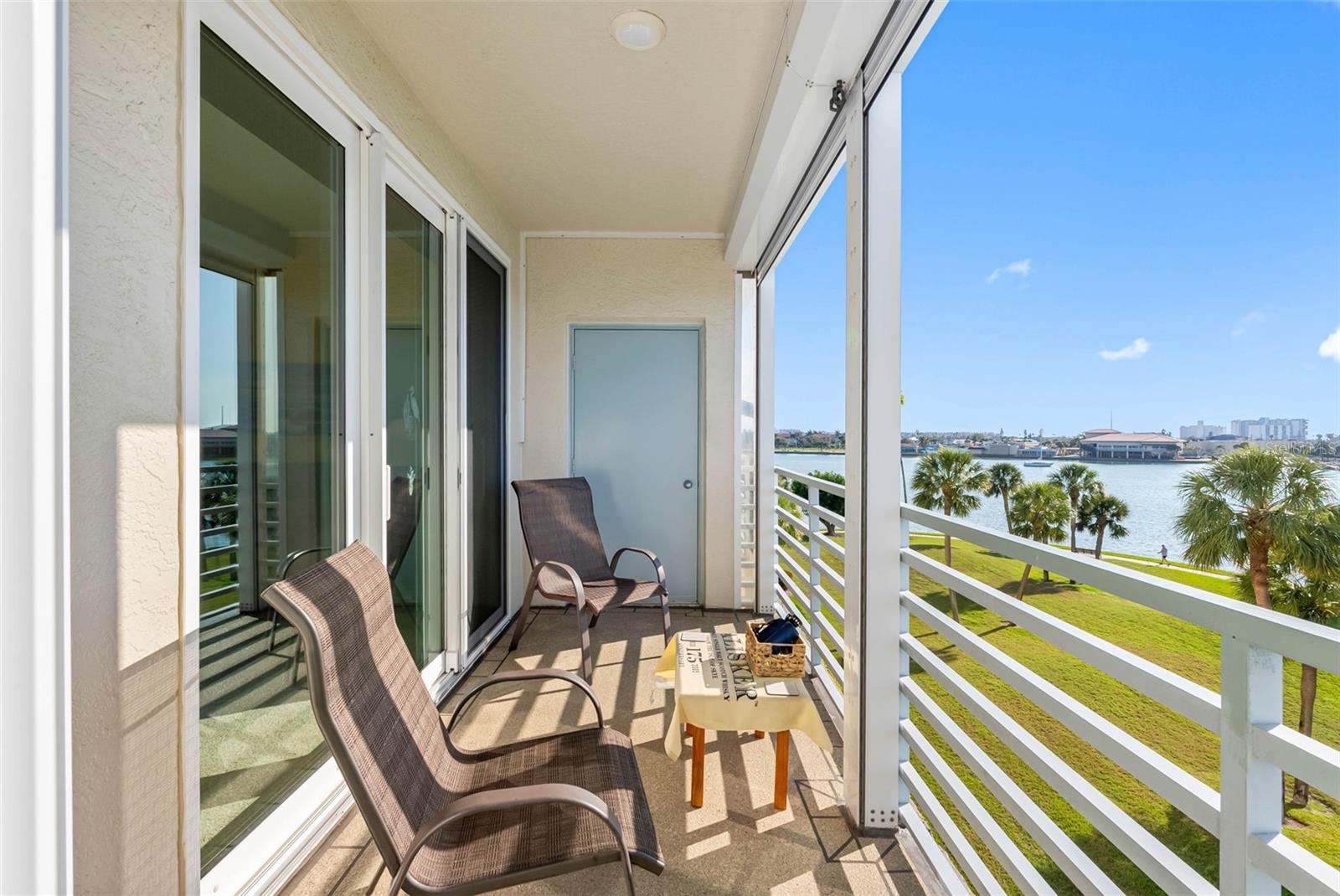HARBOURSIDE CONDO - Residential