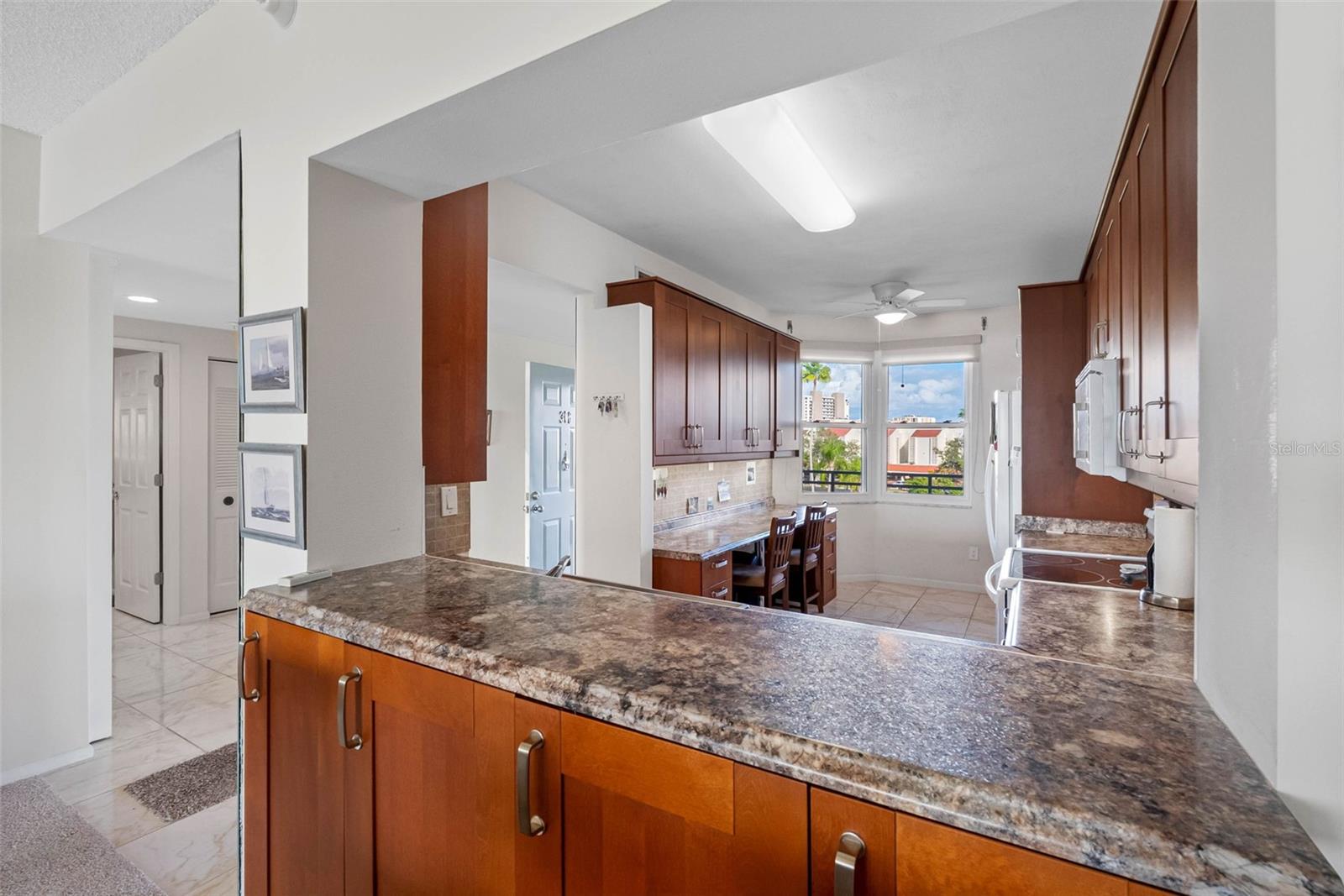 HARBOURSIDE CONDO - Residential