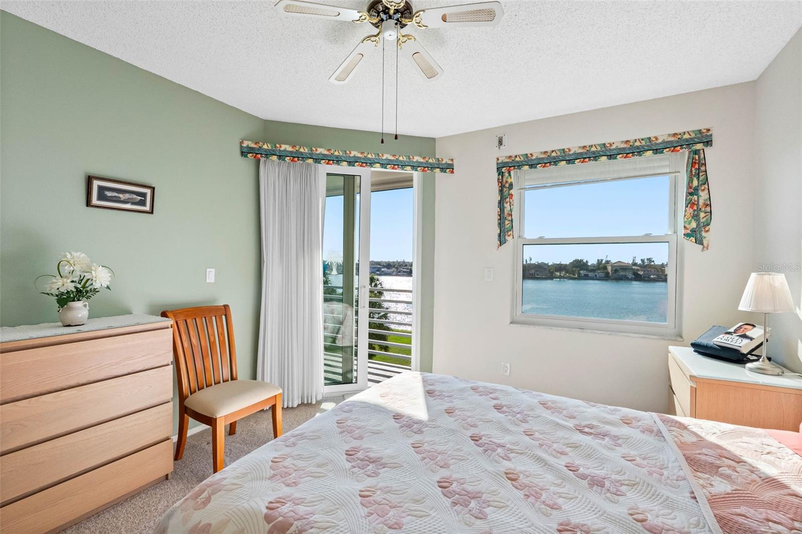 HARBOURSIDE CONDO - Residential