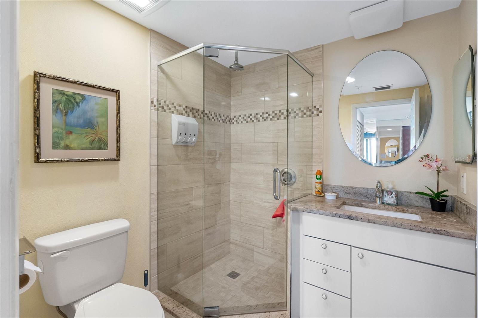 HARBOURSIDE CONDO - Residential