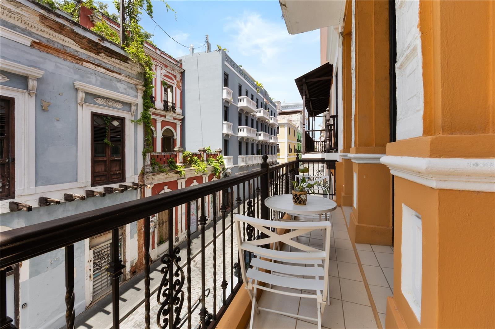 201 LUNA STREET
