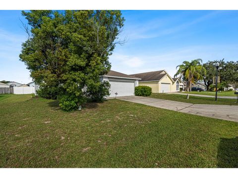 A home in WINTER HAVEN