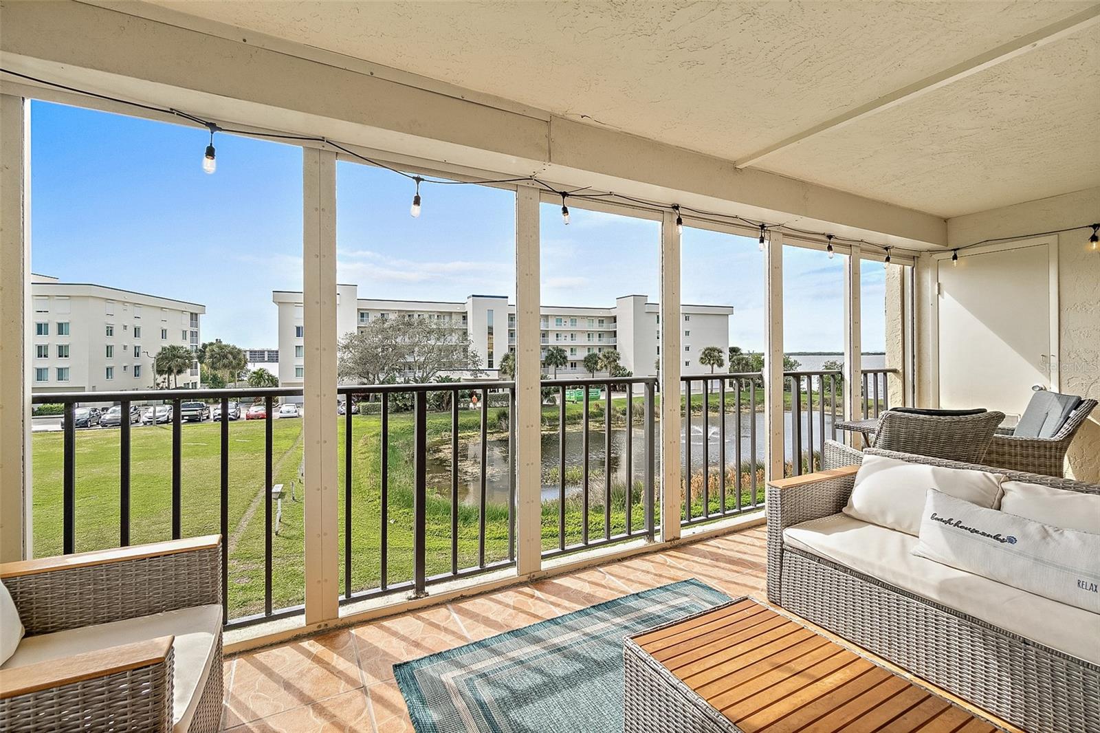 190 ESCAMBIA LANE 305