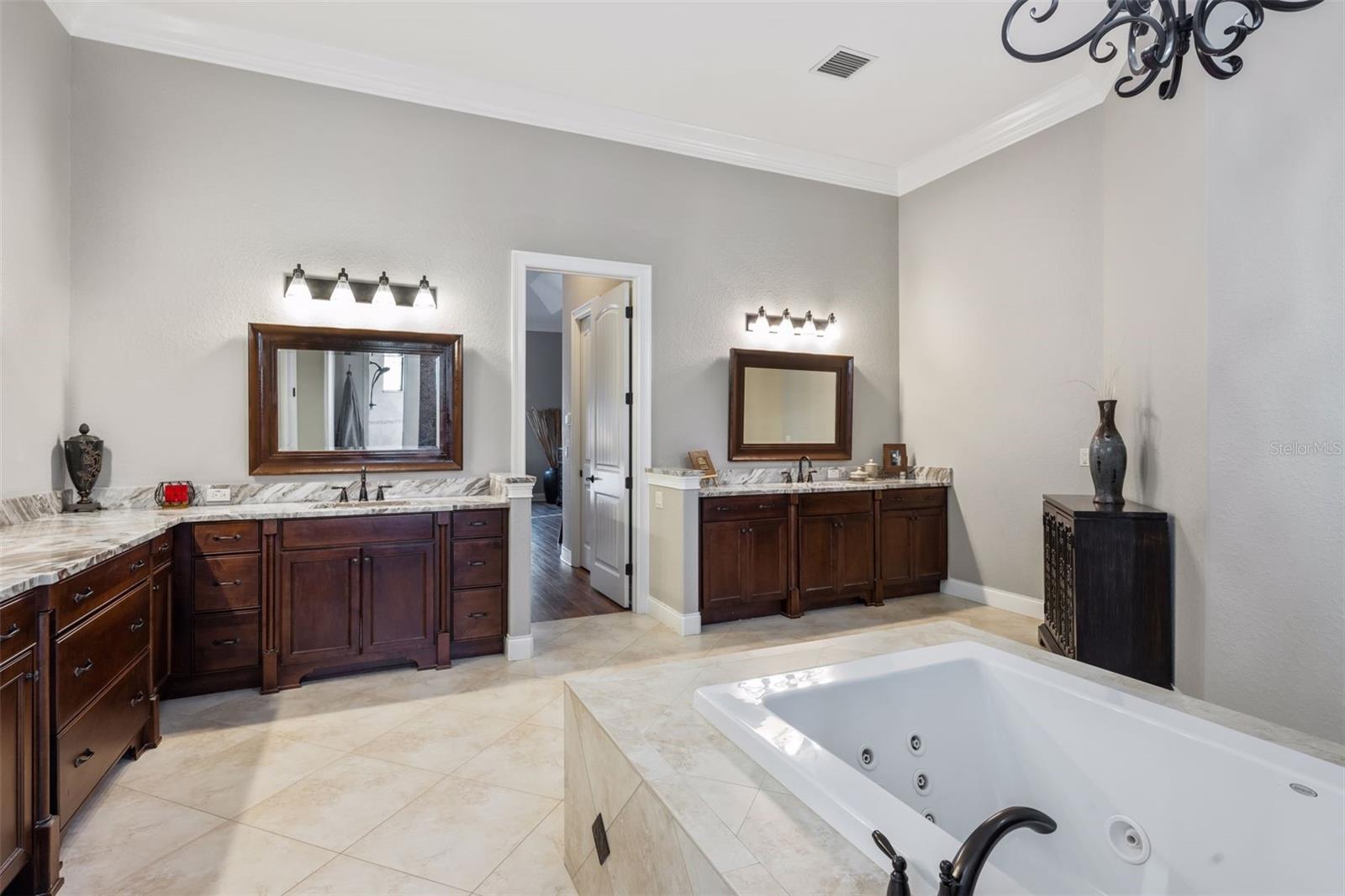 STEEPLECHASE - Residential