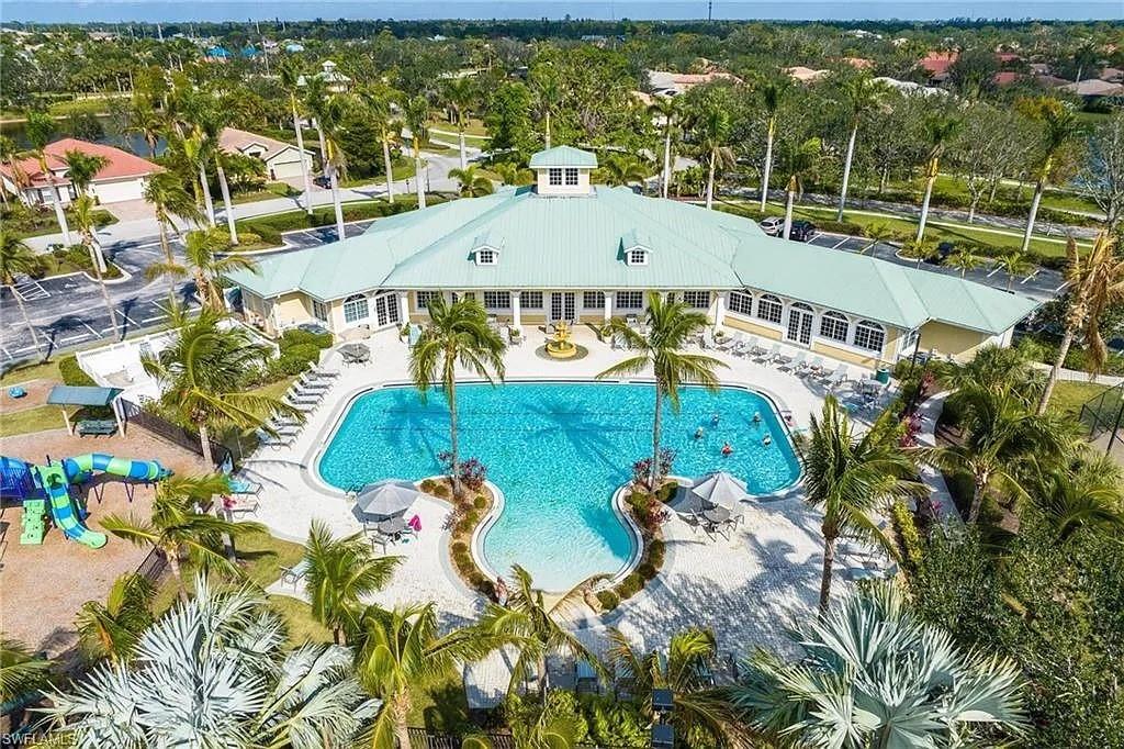 COACH HOMES I/MOODY RIVER ESTATES - Residential