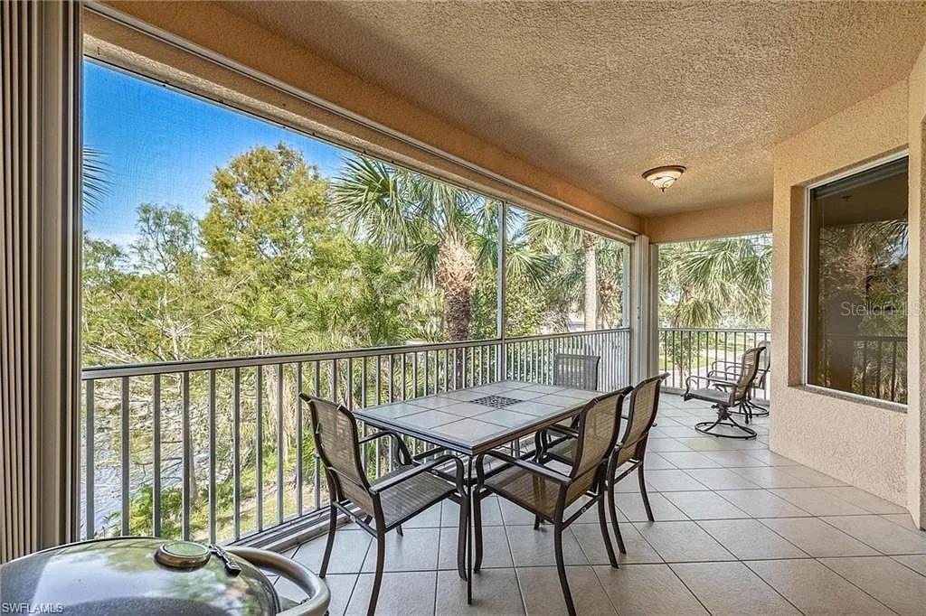 COACH HOMES I/MOODY RIVER ESTATES - Residential