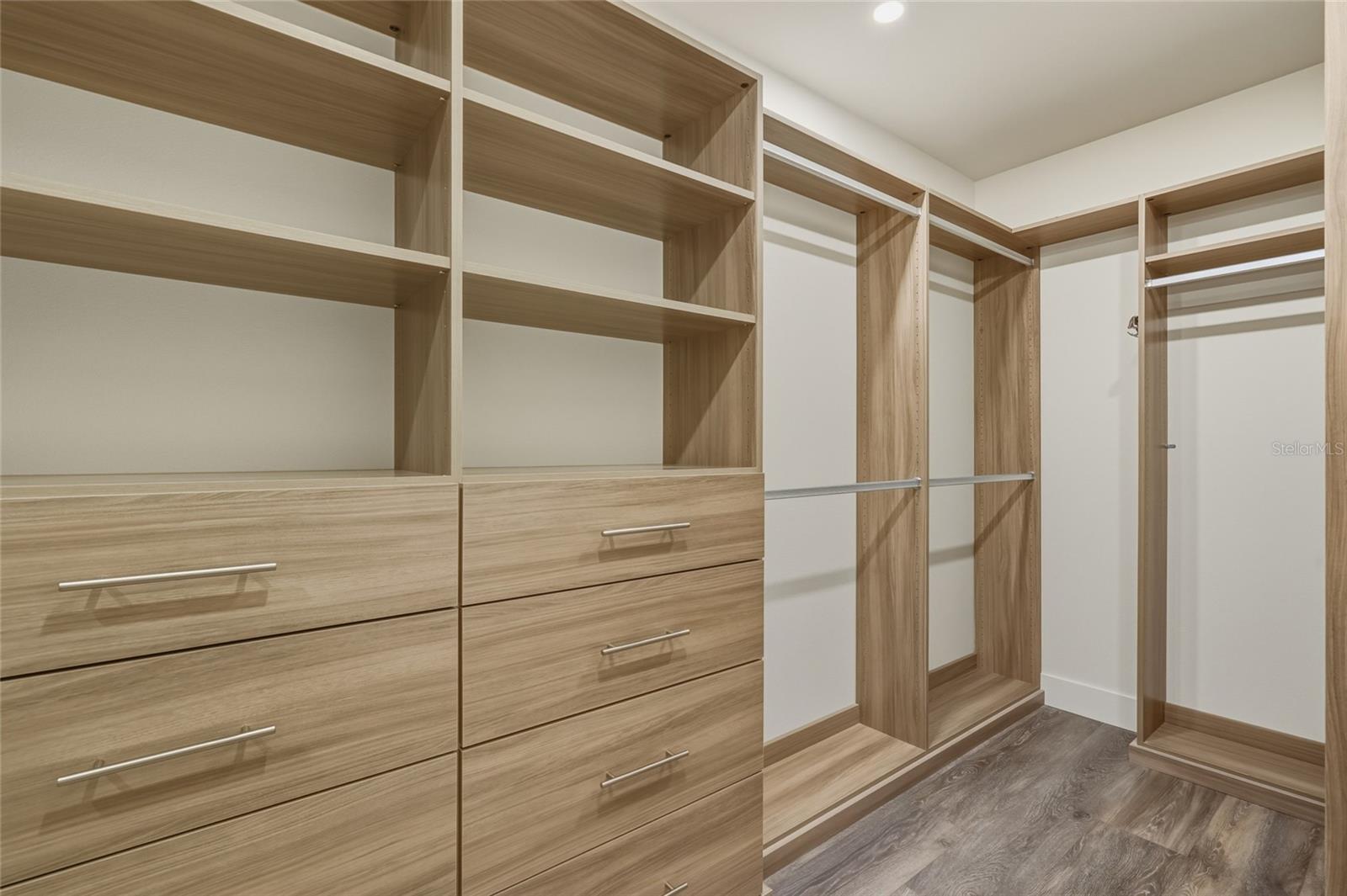 QUIET COVE - Residential