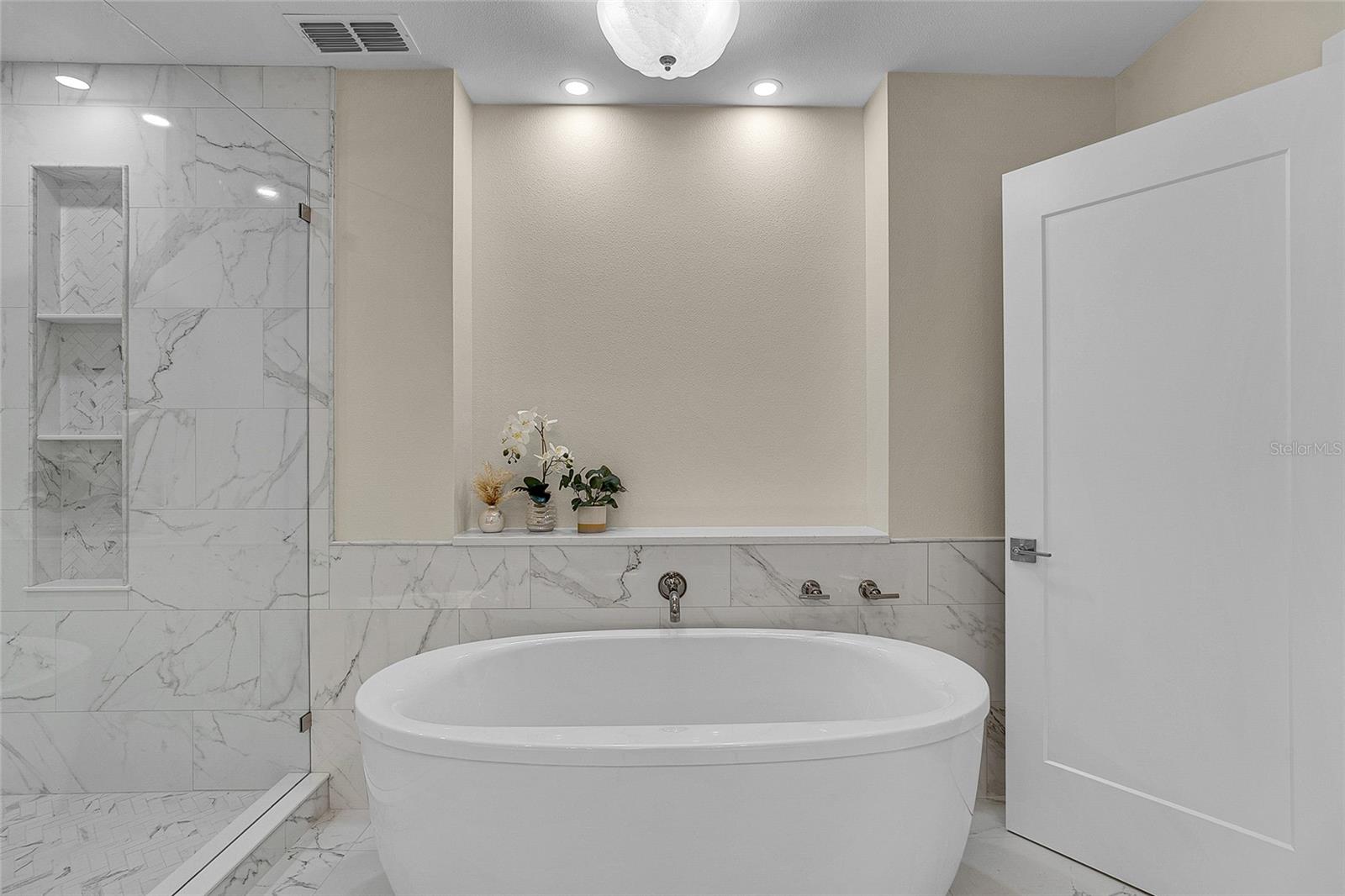 QUIET COVE - Residential