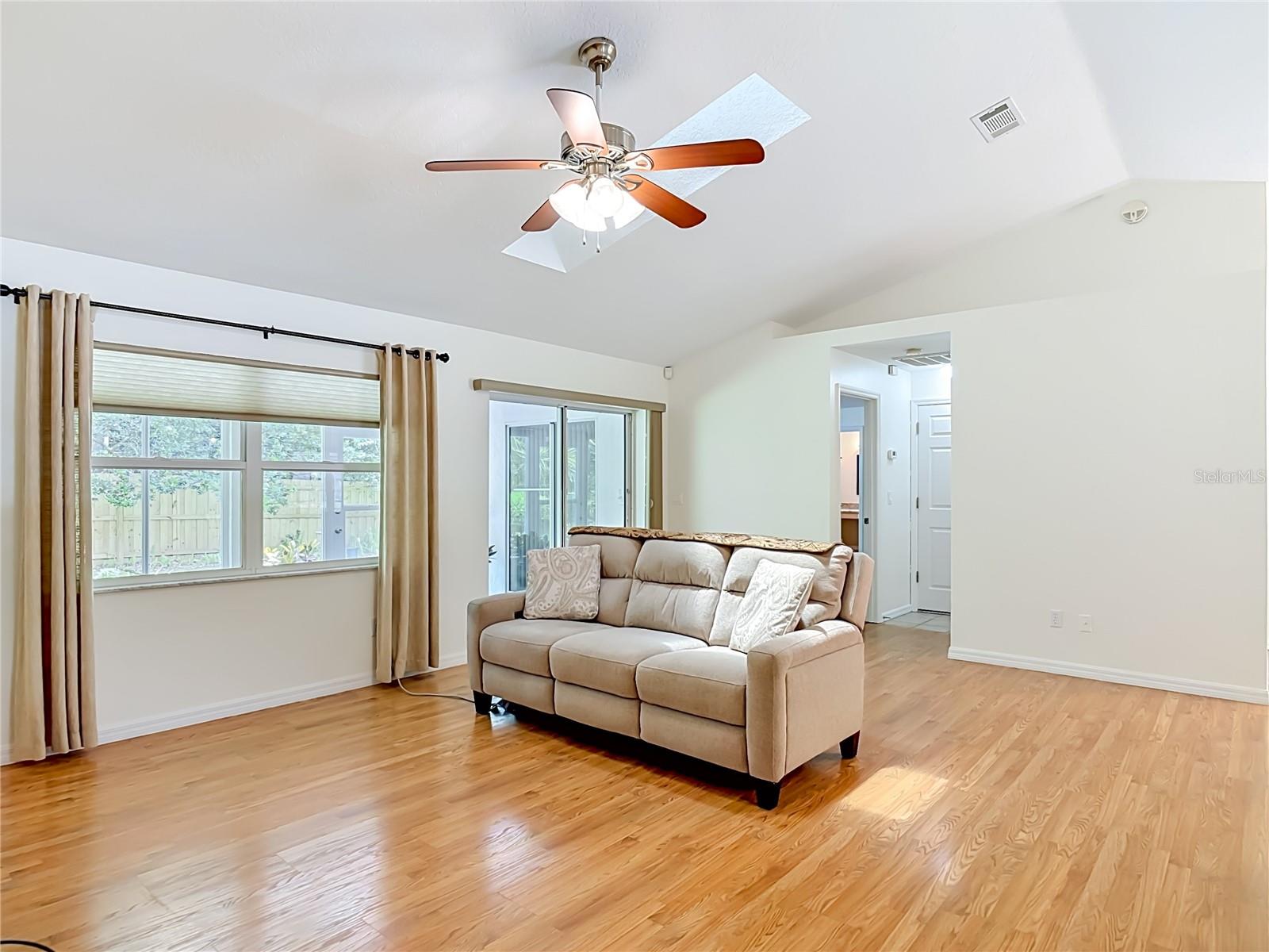 TRAILS WEST PH 01 UNIT 10 - Residential