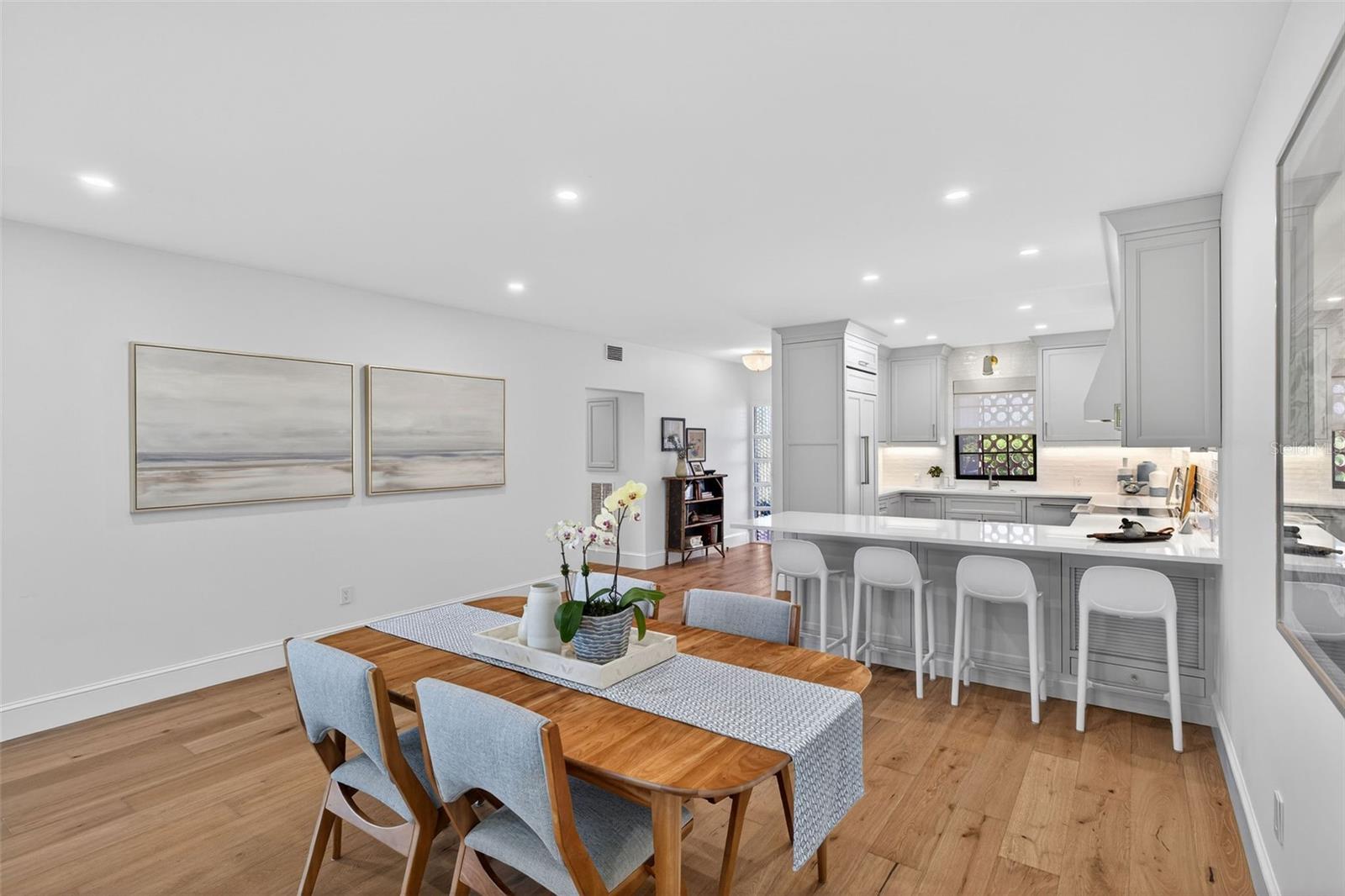 CLOISTERS CONDO - Residential