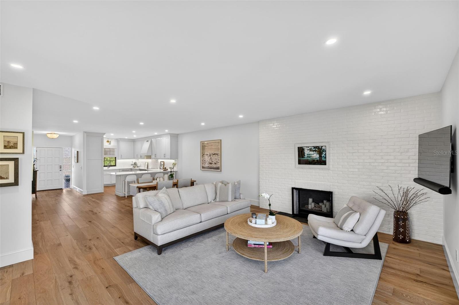 CLOISTERS CONDO - Residential