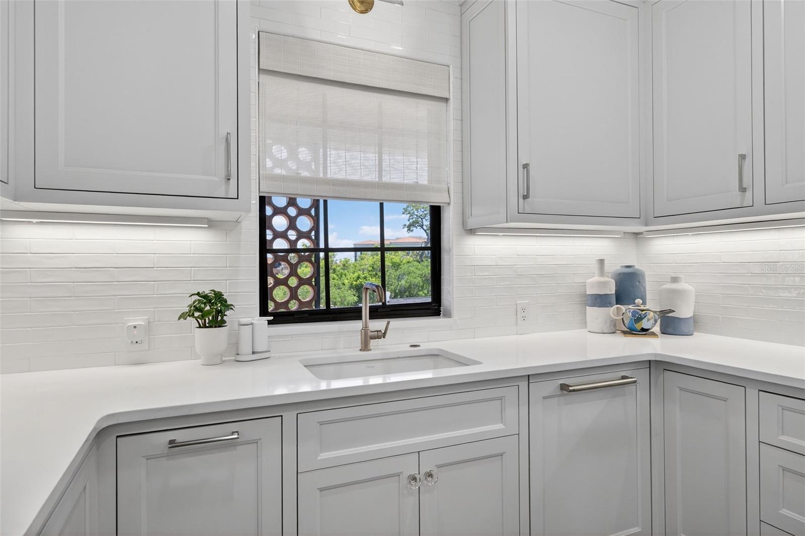 CLOISTERS CONDO - Residential