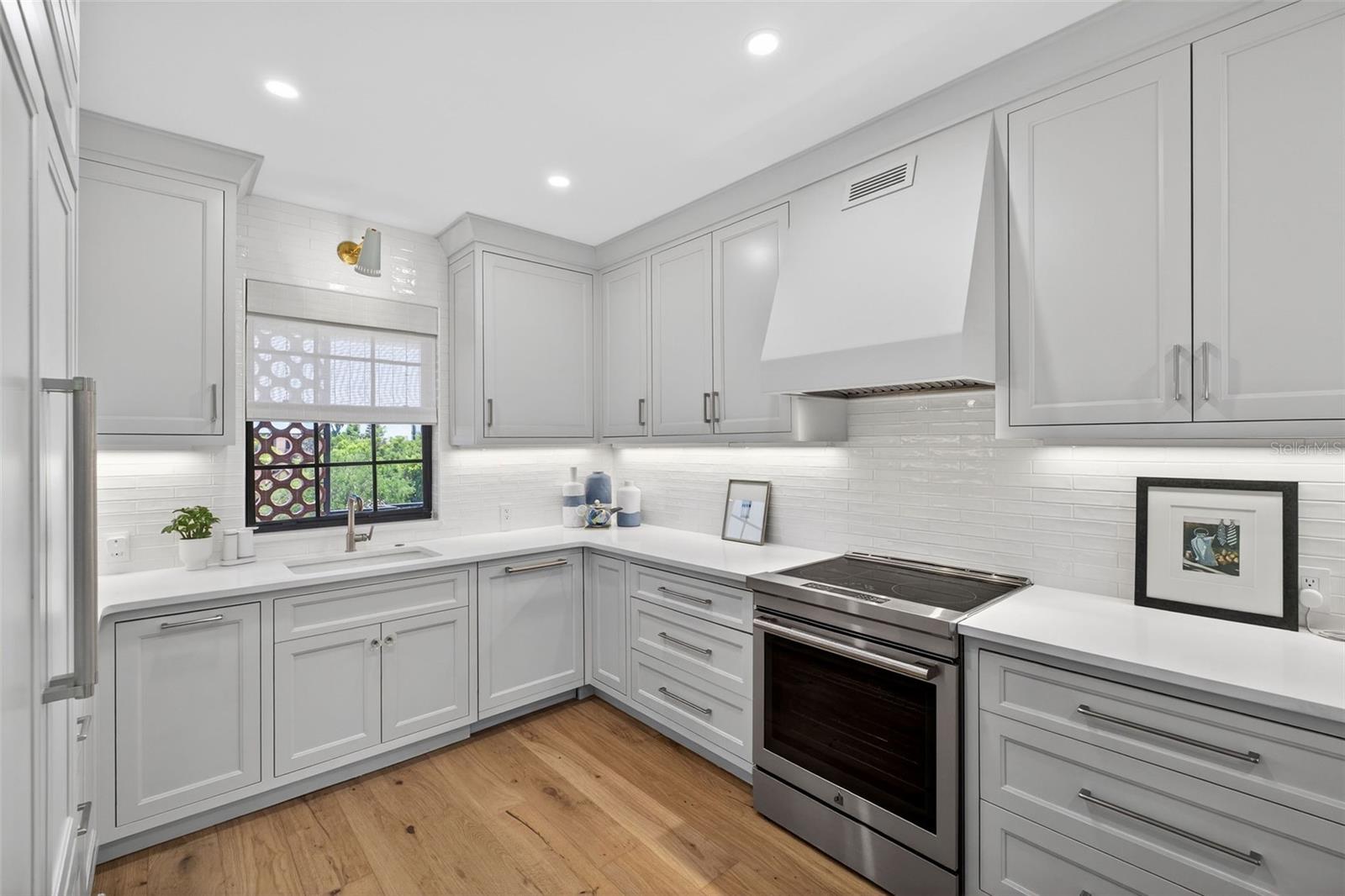 CLOISTERS CONDO - Residential