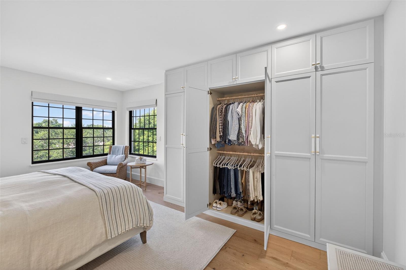CLOISTERS CONDO - Residential