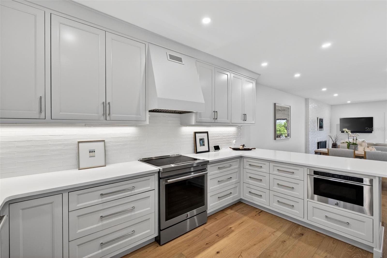 CLOISTERS CONDO - Residential