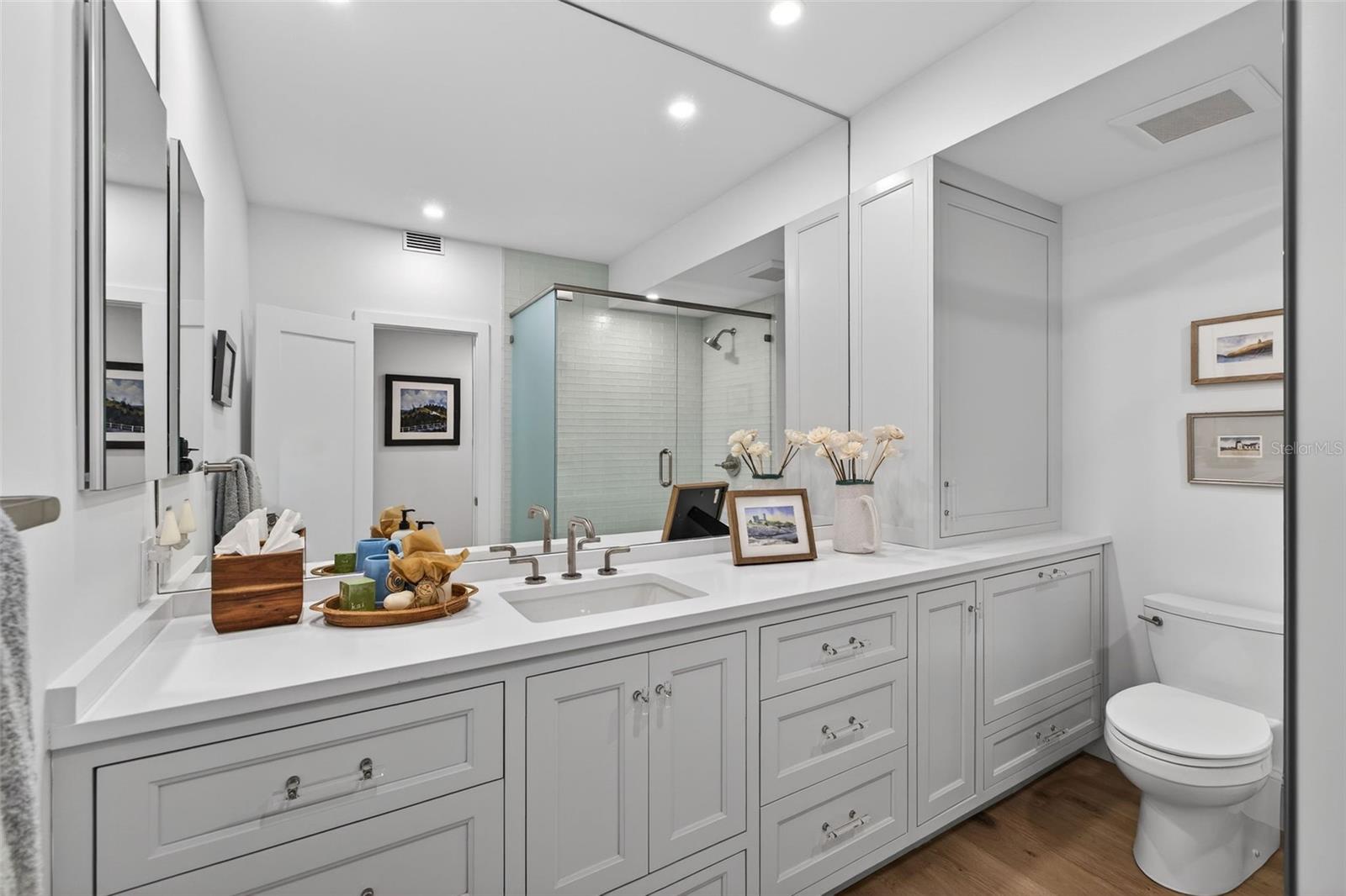 CLOISTERS CONDO - Residential