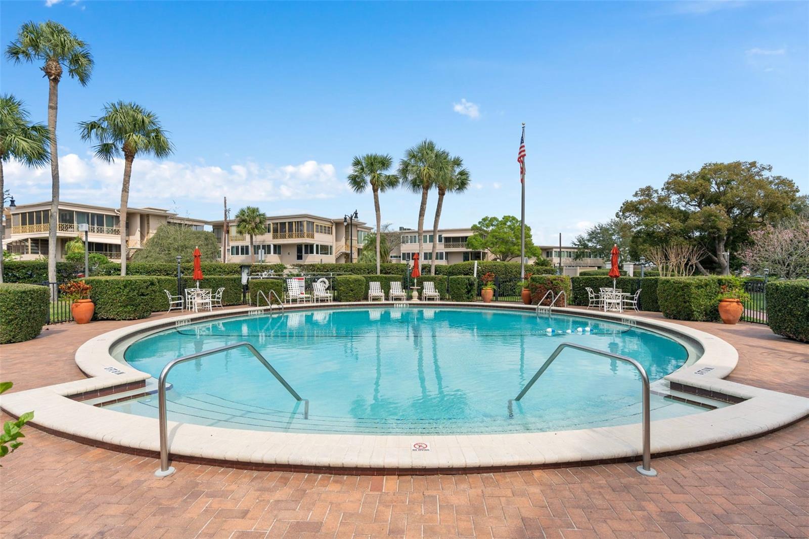 CLOISTERS CONDO - Residential