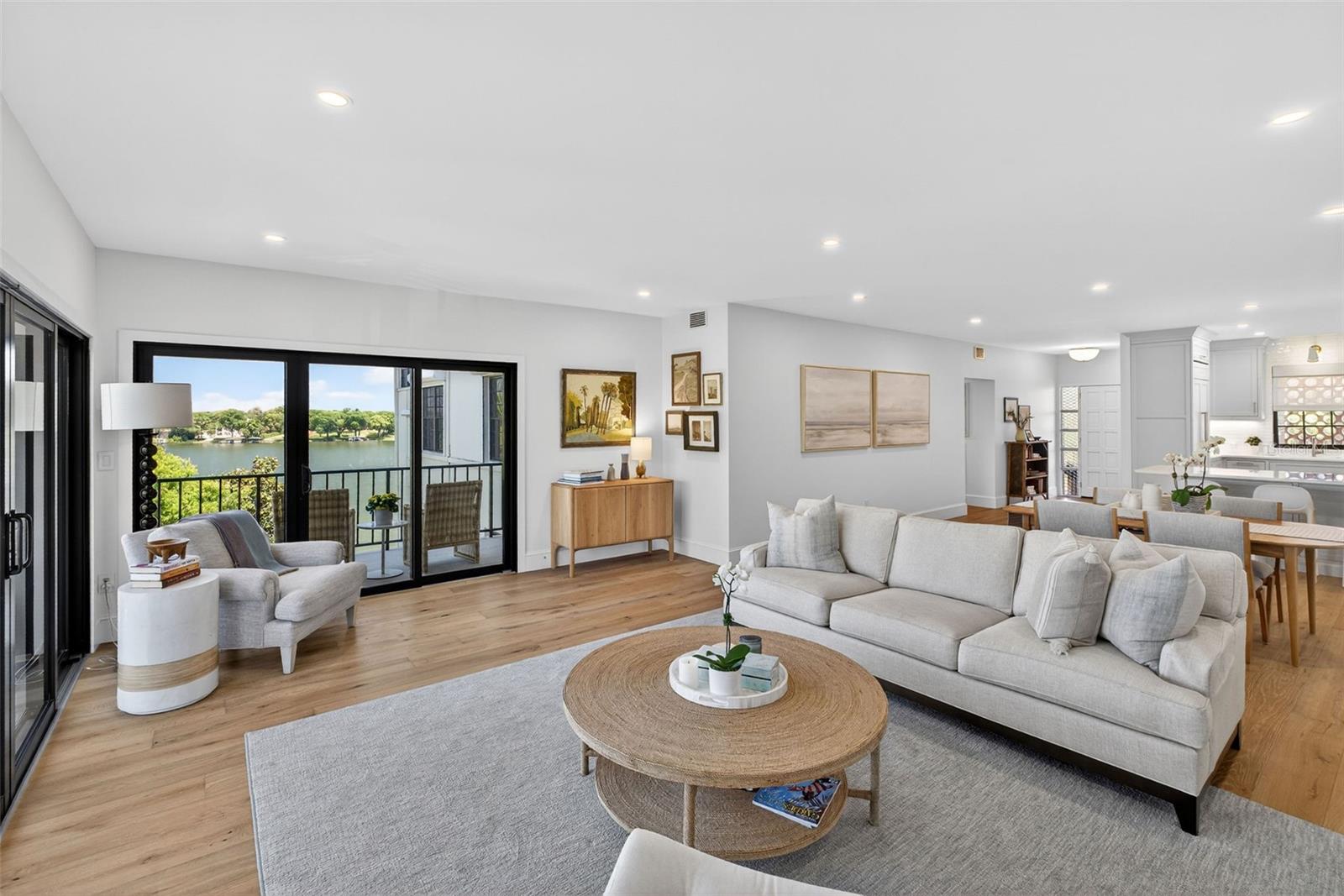 106 S INTERLACHEN AVENUE 518