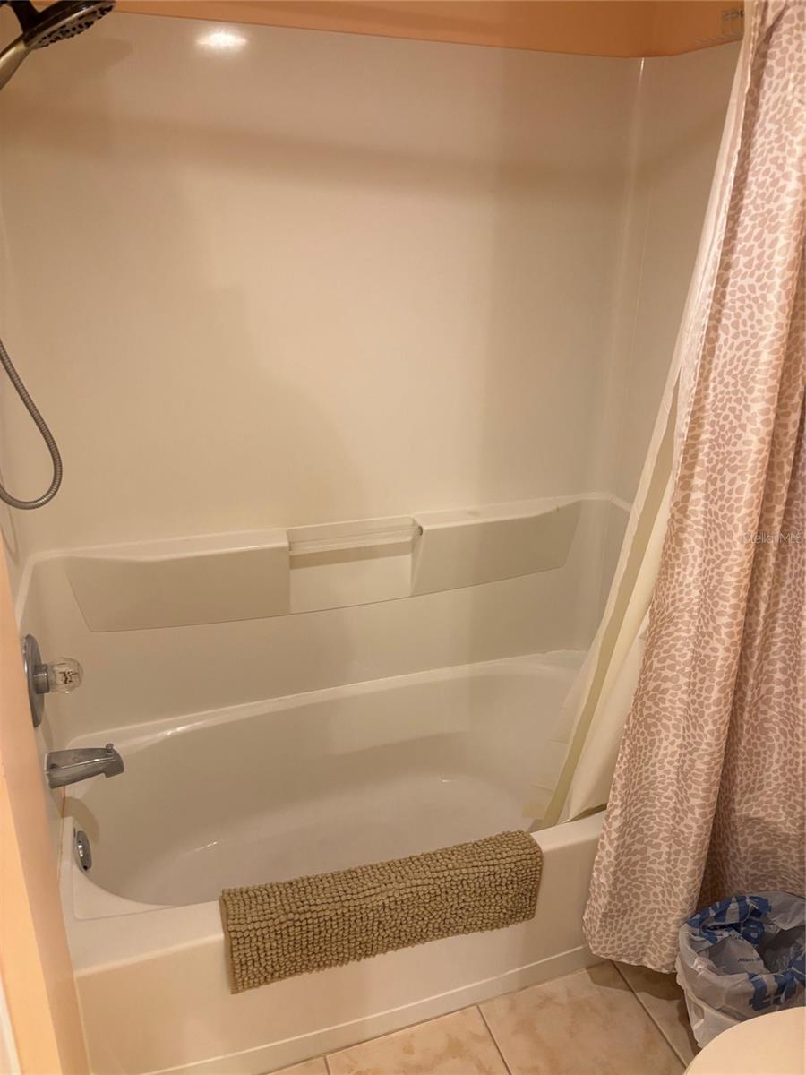 CORDOVA GREENS CONDO - Residential Lease