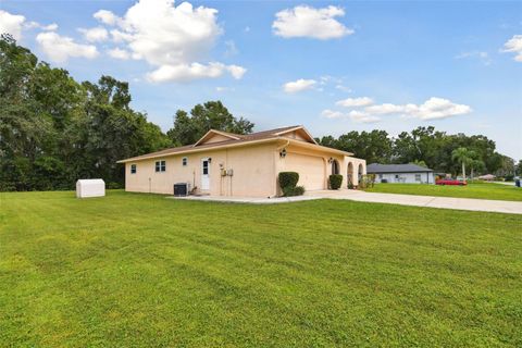 A home in LAND O LAKES