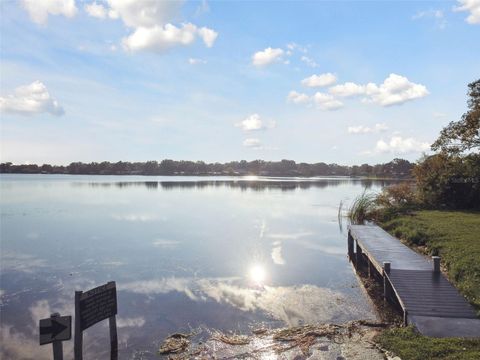 A home in LAND O LAKES