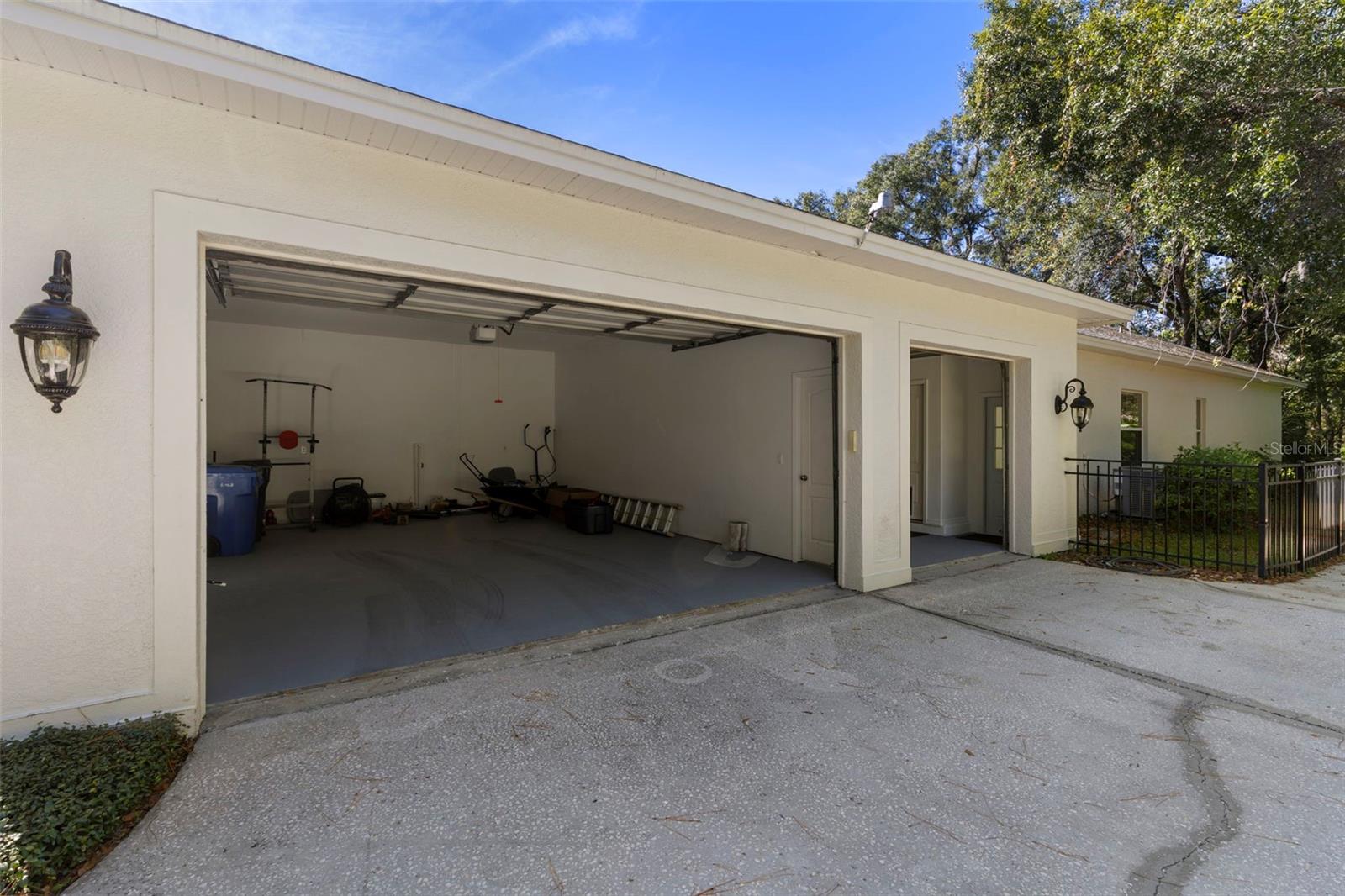 TAMPA PALMS - Residential