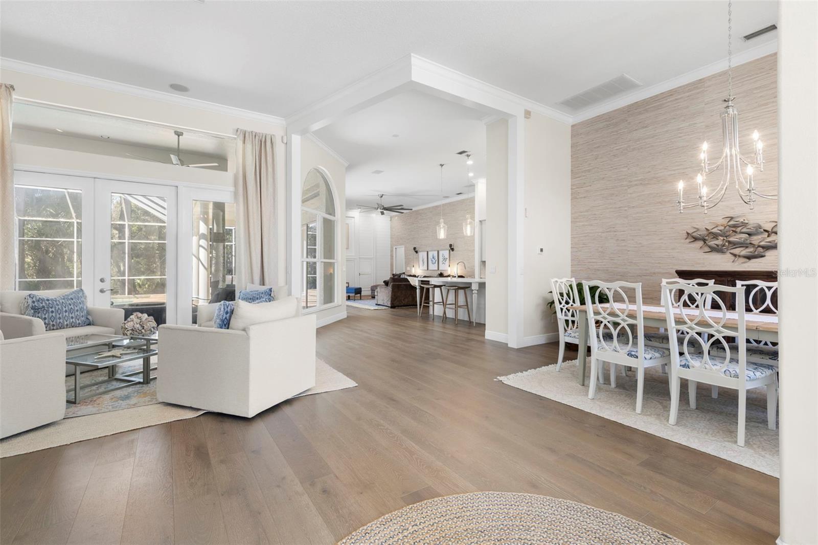 TAMPA PALMS - Residential