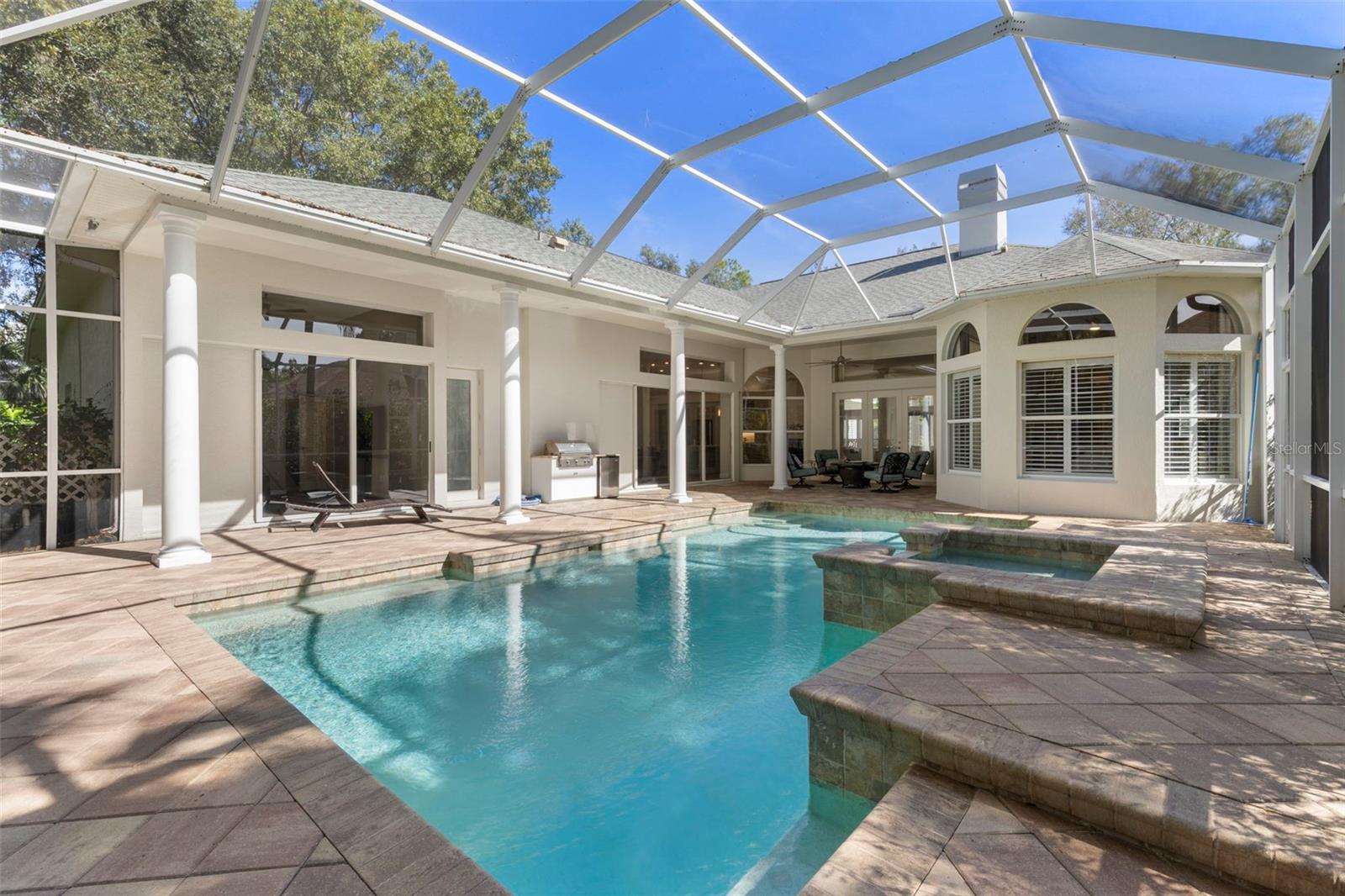 TAMPA PALMS - Residential