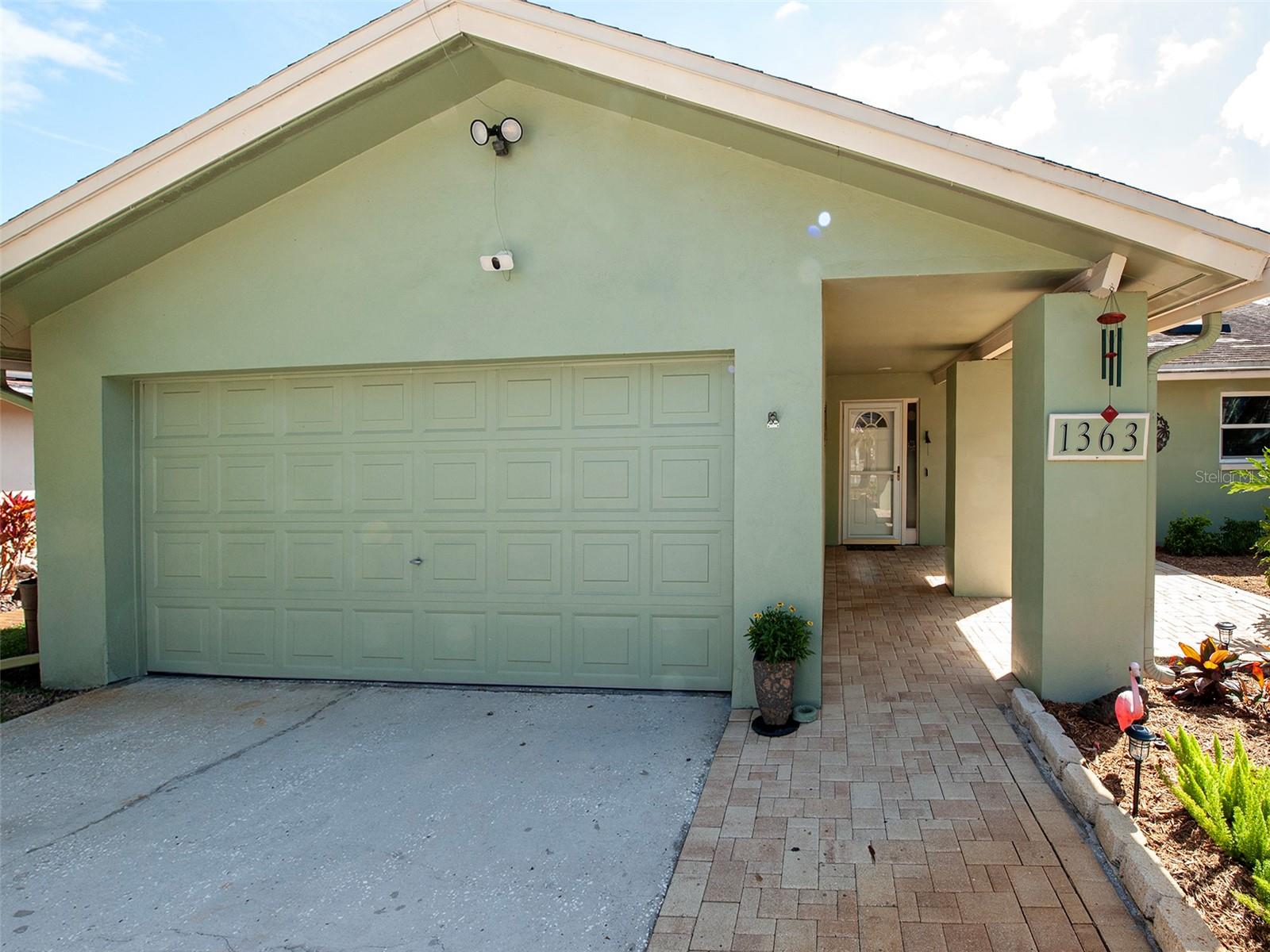 1363 OVERLEA DRIVE