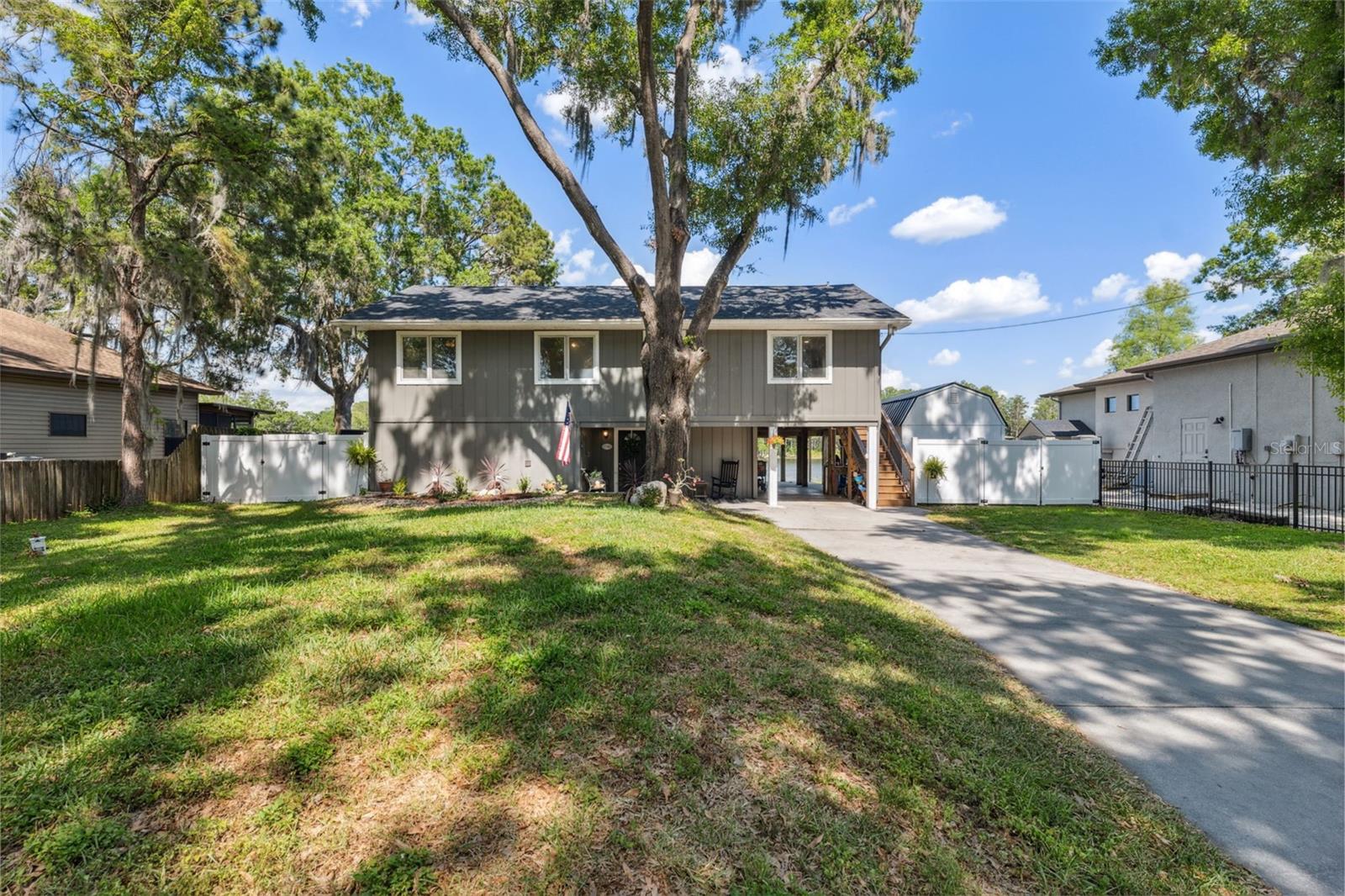 1700 BEACHWAY LANE