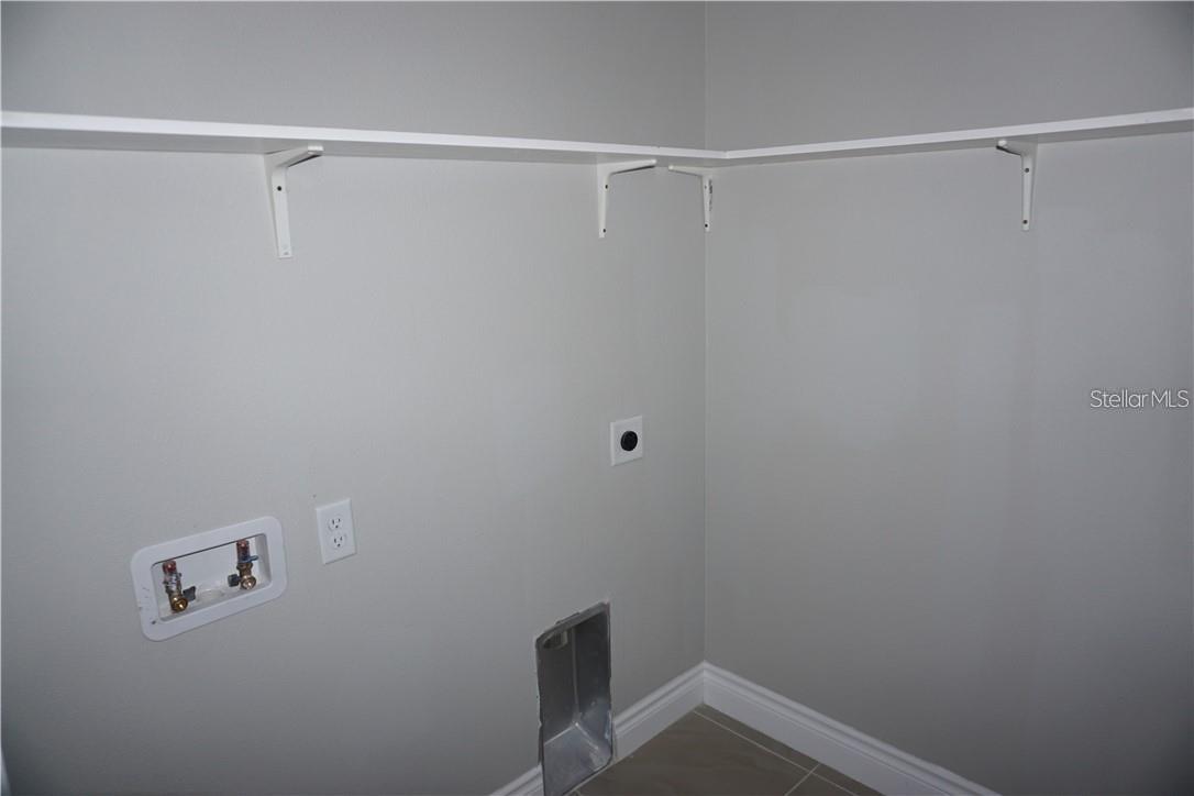 FAIRWAY VILLAS-PH 2 - Residential Lease