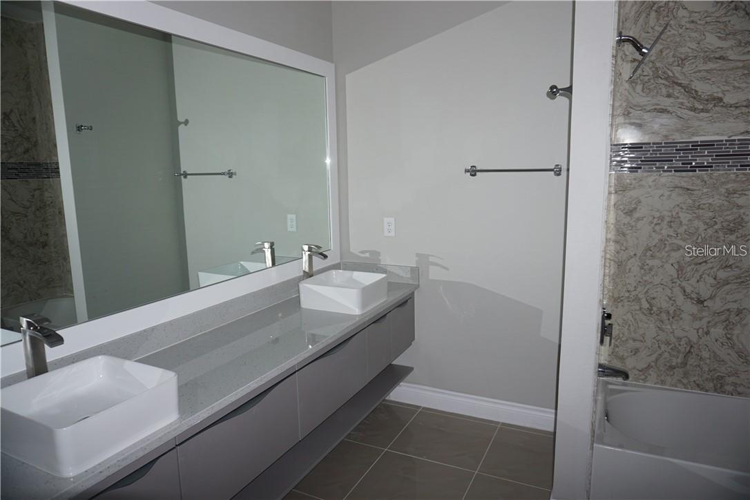 FAIRWAY VILLAS-PH 2 - Residential Lease