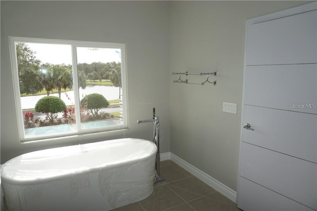 FAIRWAY VILLAS-PH 2 - Residential Lease