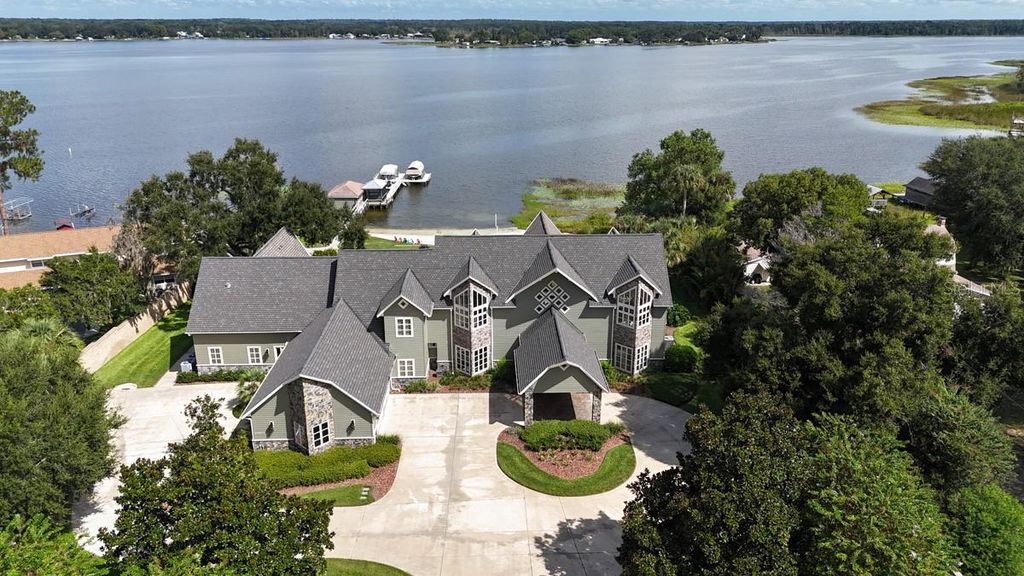 Photo of 11035 SE Sunset Harbor Road, Summerfield, FL 34491 (MLS # OM710059)