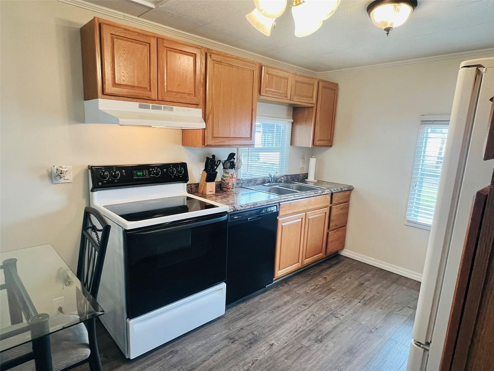 VENETIAN ESTATES - Residential