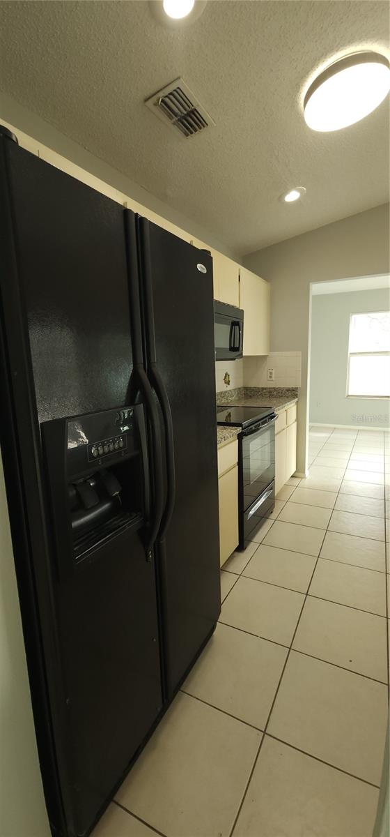 ORANGE RIVER ESTATES UNIT III - Residential Lease