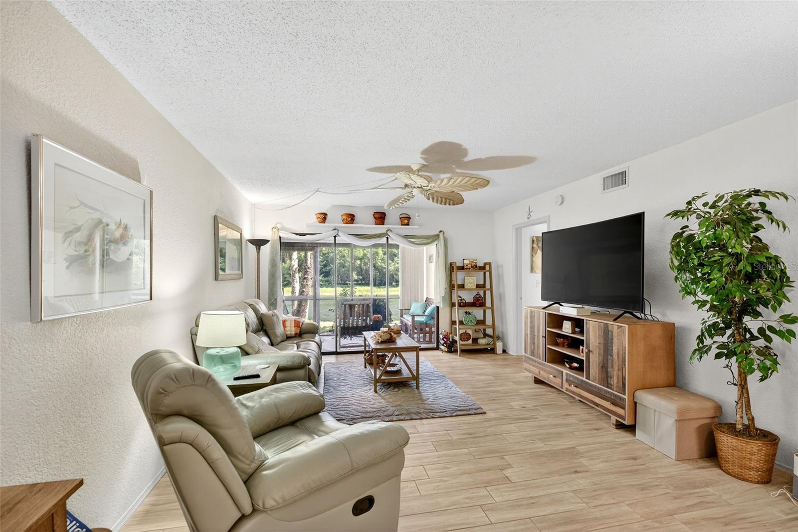 TALA LAKES PH 04 BLDG F 01 - Residential