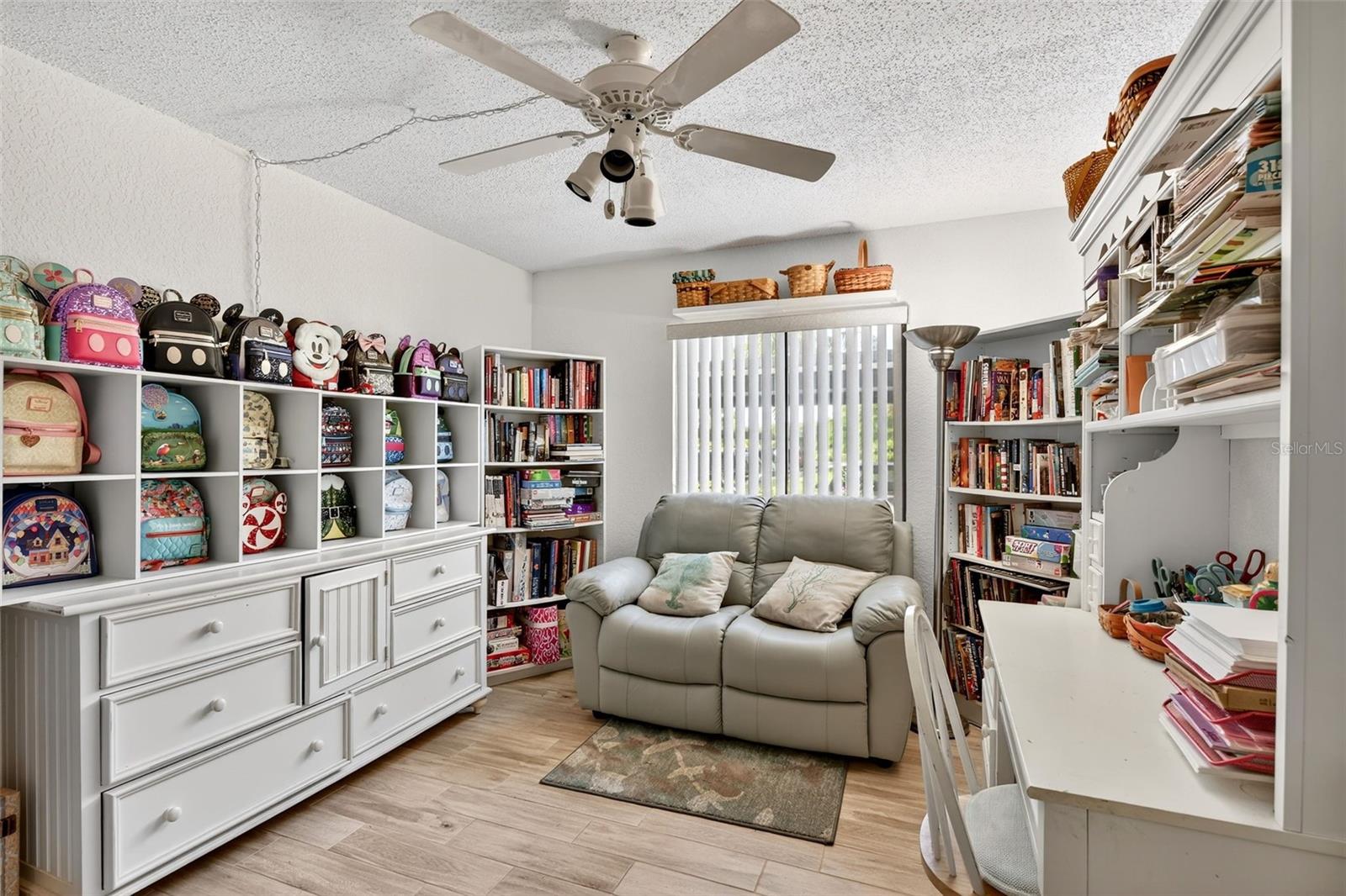 TALA LAKES PH 04 BLDG F 01 - Residential