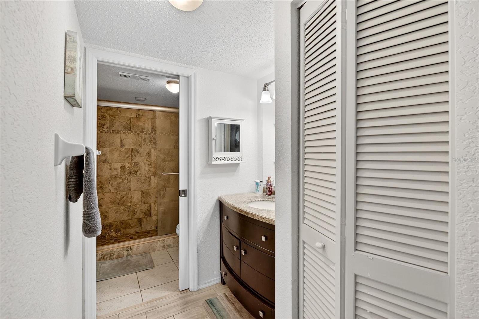 TALA LAKES PH 04 BLDG F 01 - Residential