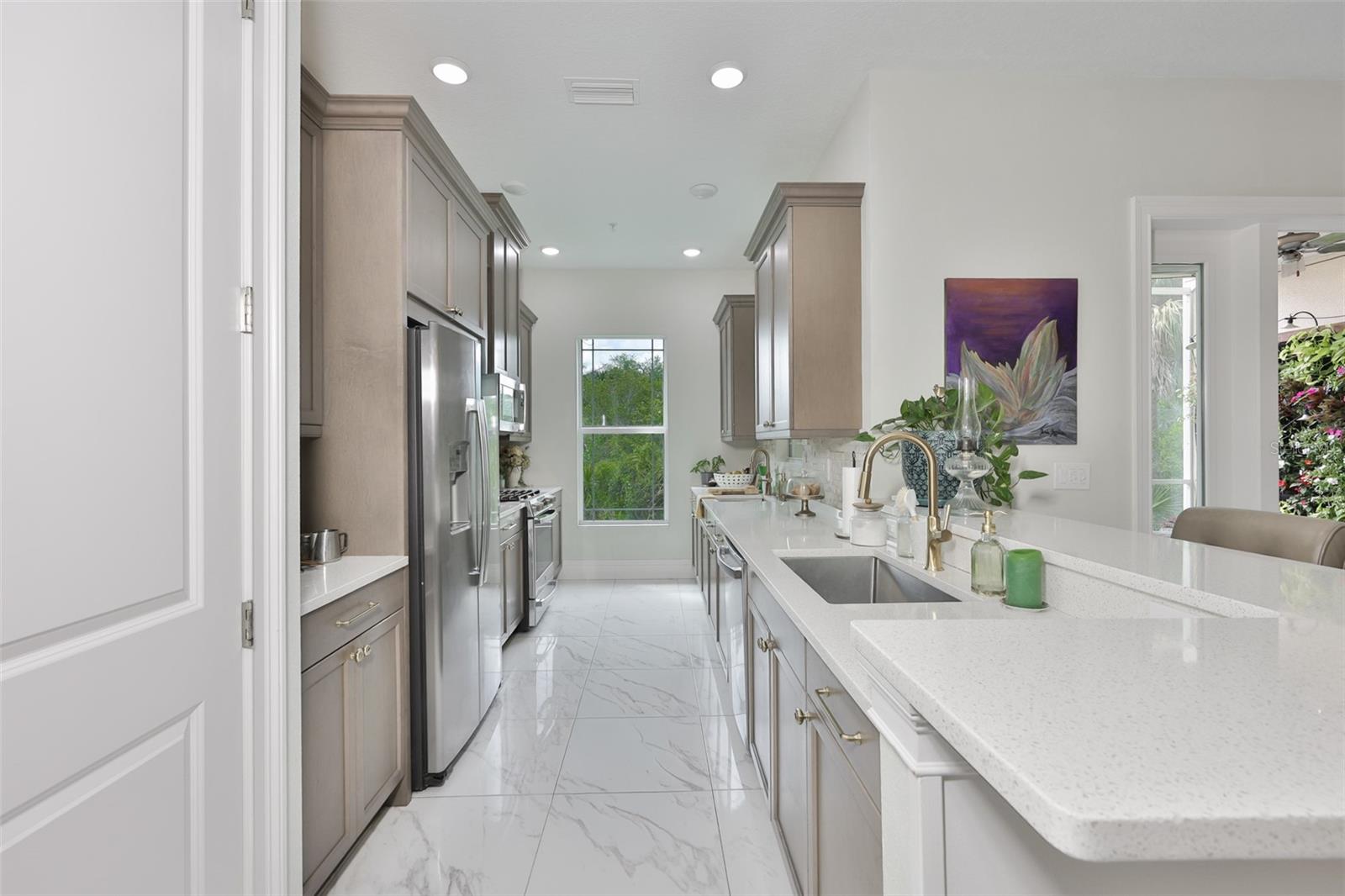 HIDDEN CREEK AT LAKEWOOD RANCH - Residential