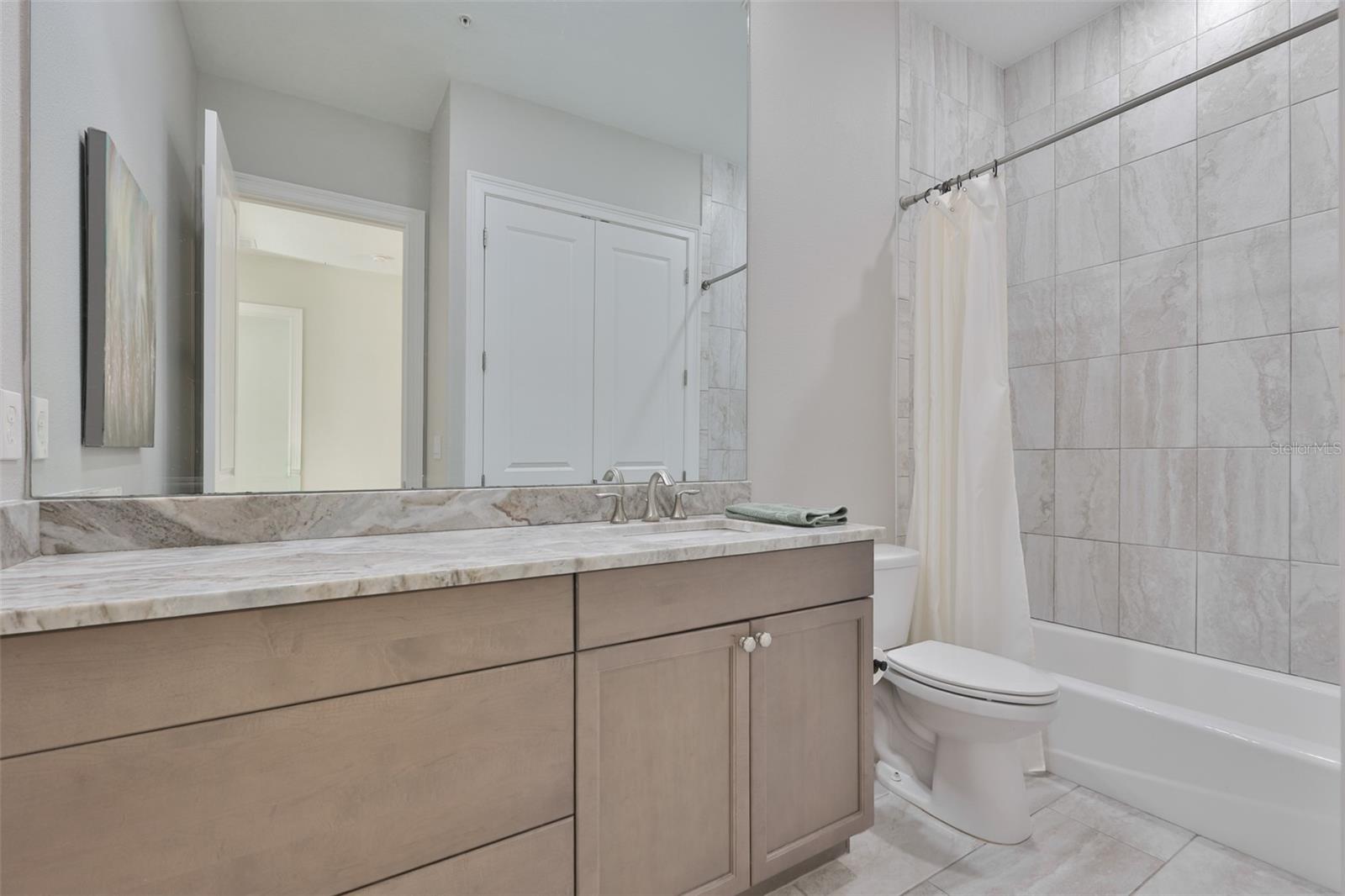 HIDDEN CREEK AT LAKEWOOD RANCH - Residential