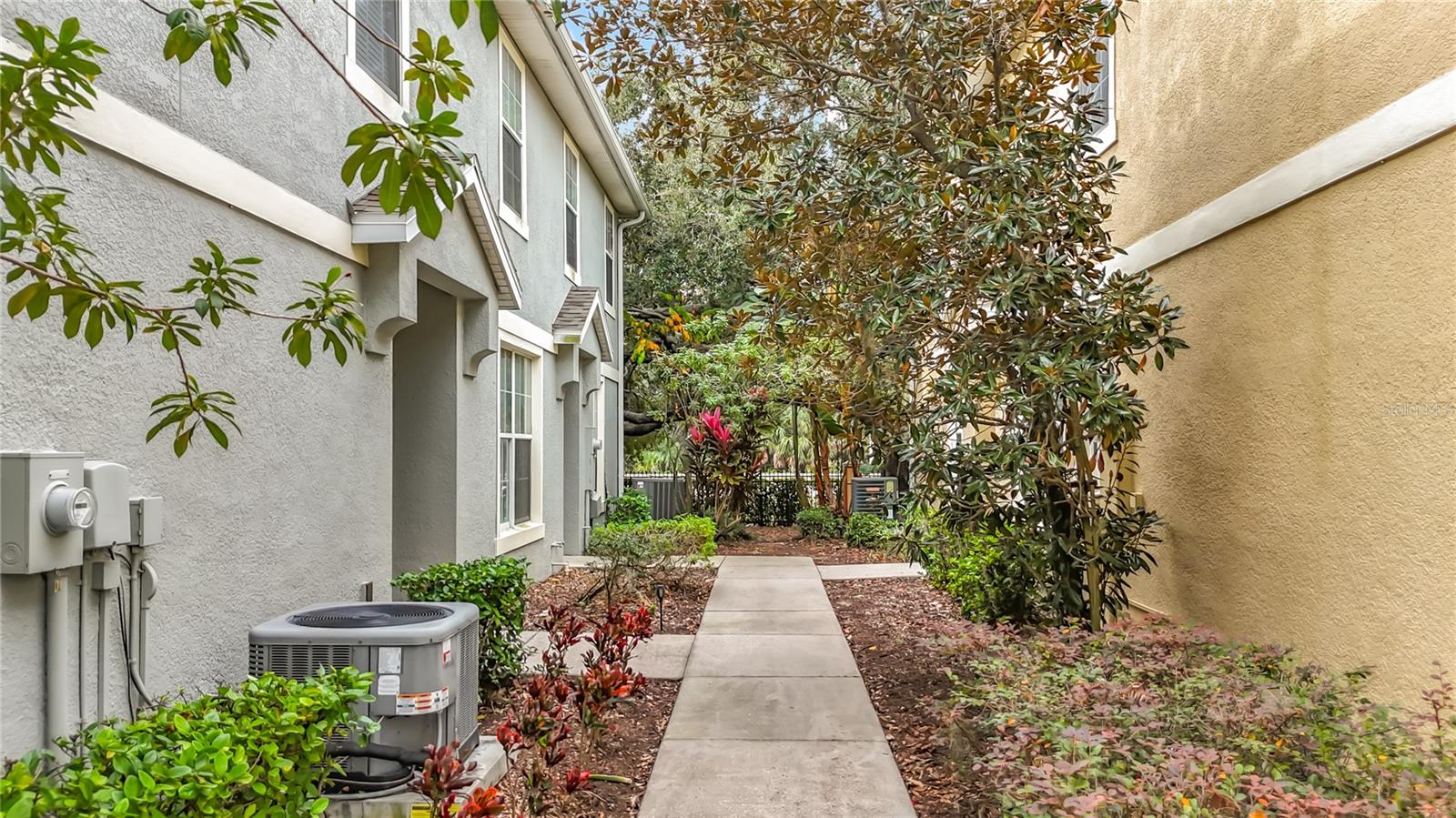 6811 BREEZY PALM DRIVE