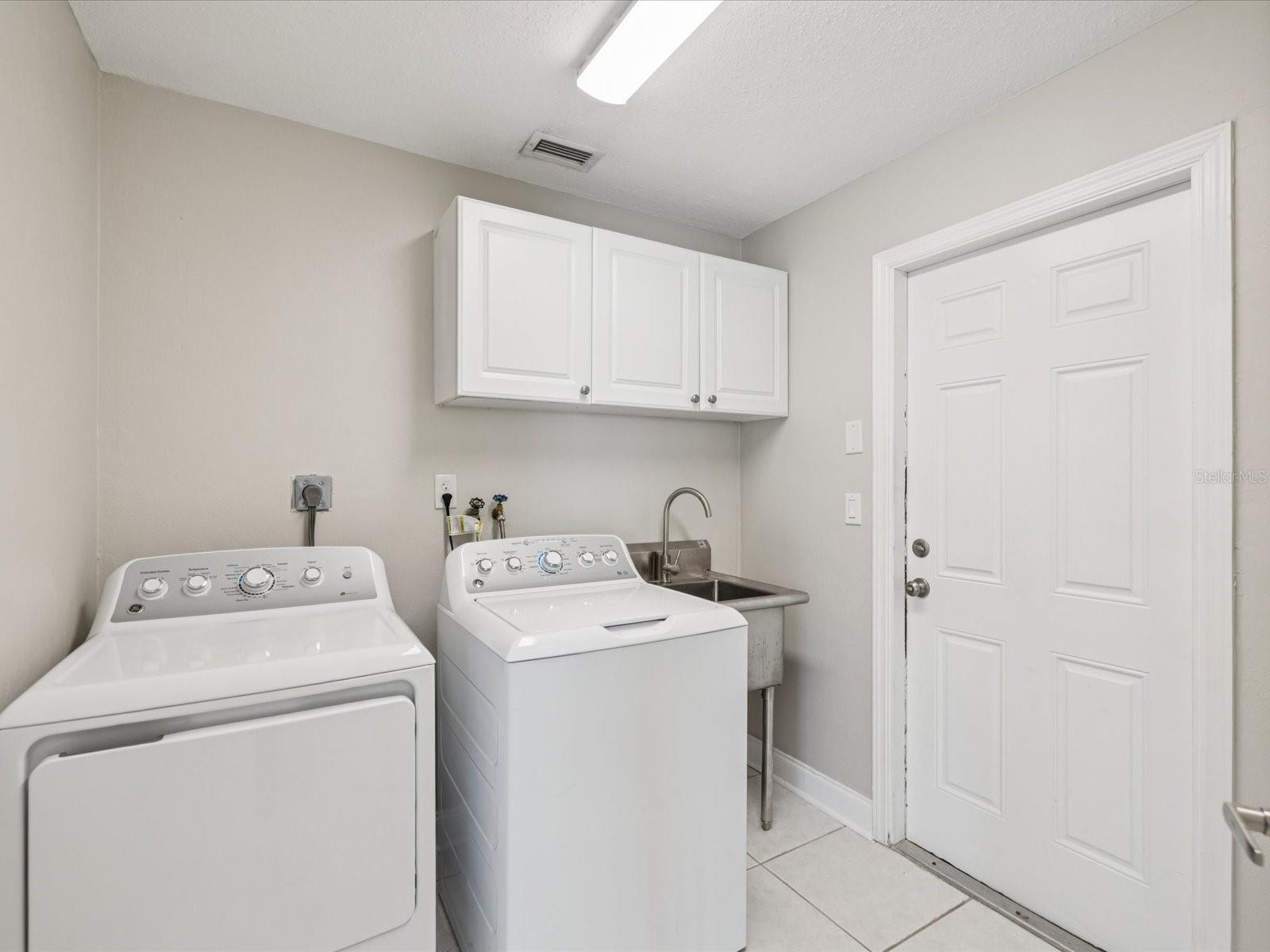 ISLAND ESTATE - Residential