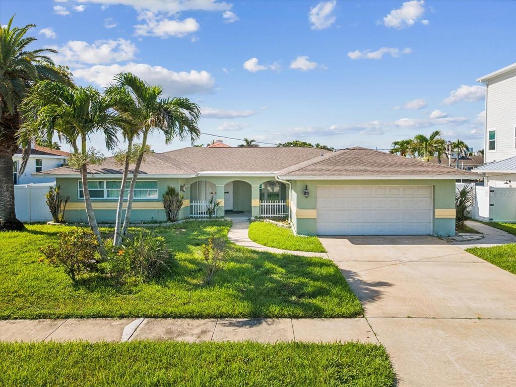 Photo of 441 Palm Island NE, Clearwater, FL 33767 (MLS # TB8481527)